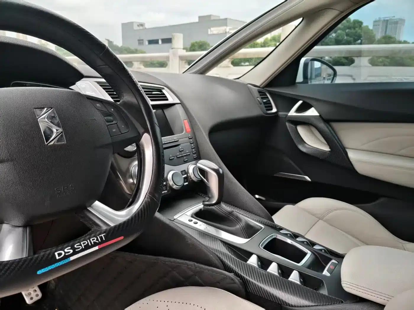 DS 5 2015 1.8T Luxury Edition THP200 — миниатюра 7