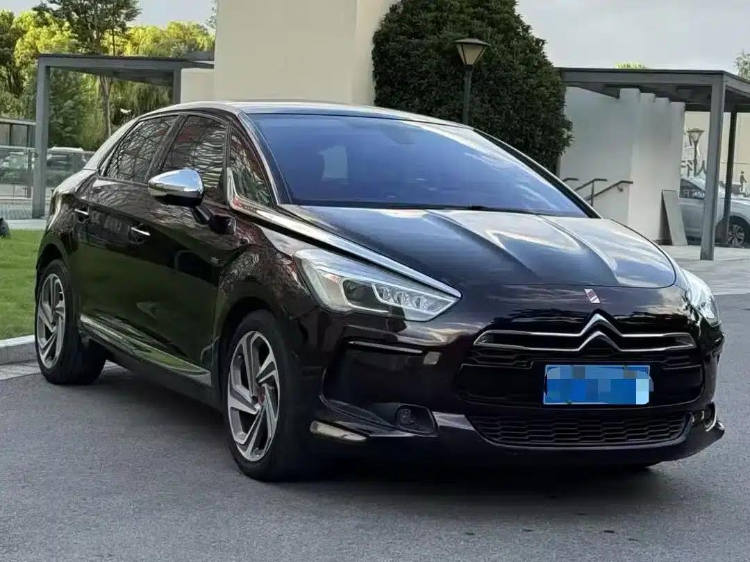 DS 5 2014 1.6T Luxury Edition THP160 — миниатюра 3