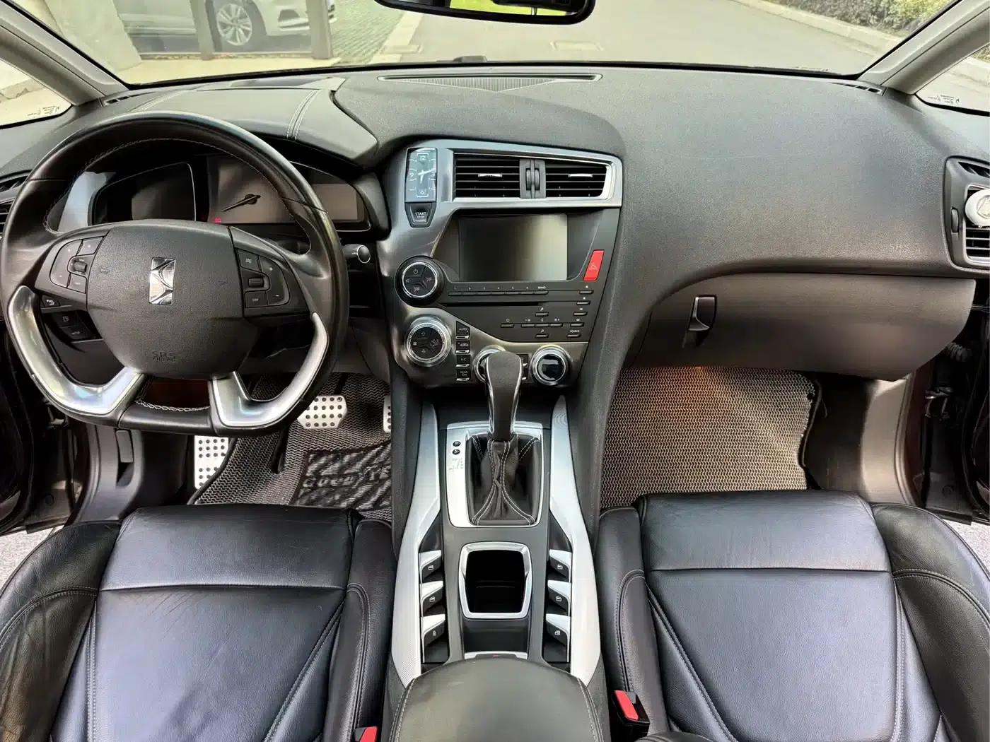DS 5 2014 1.6T Luxury Edition THP160 — миниатюра 6