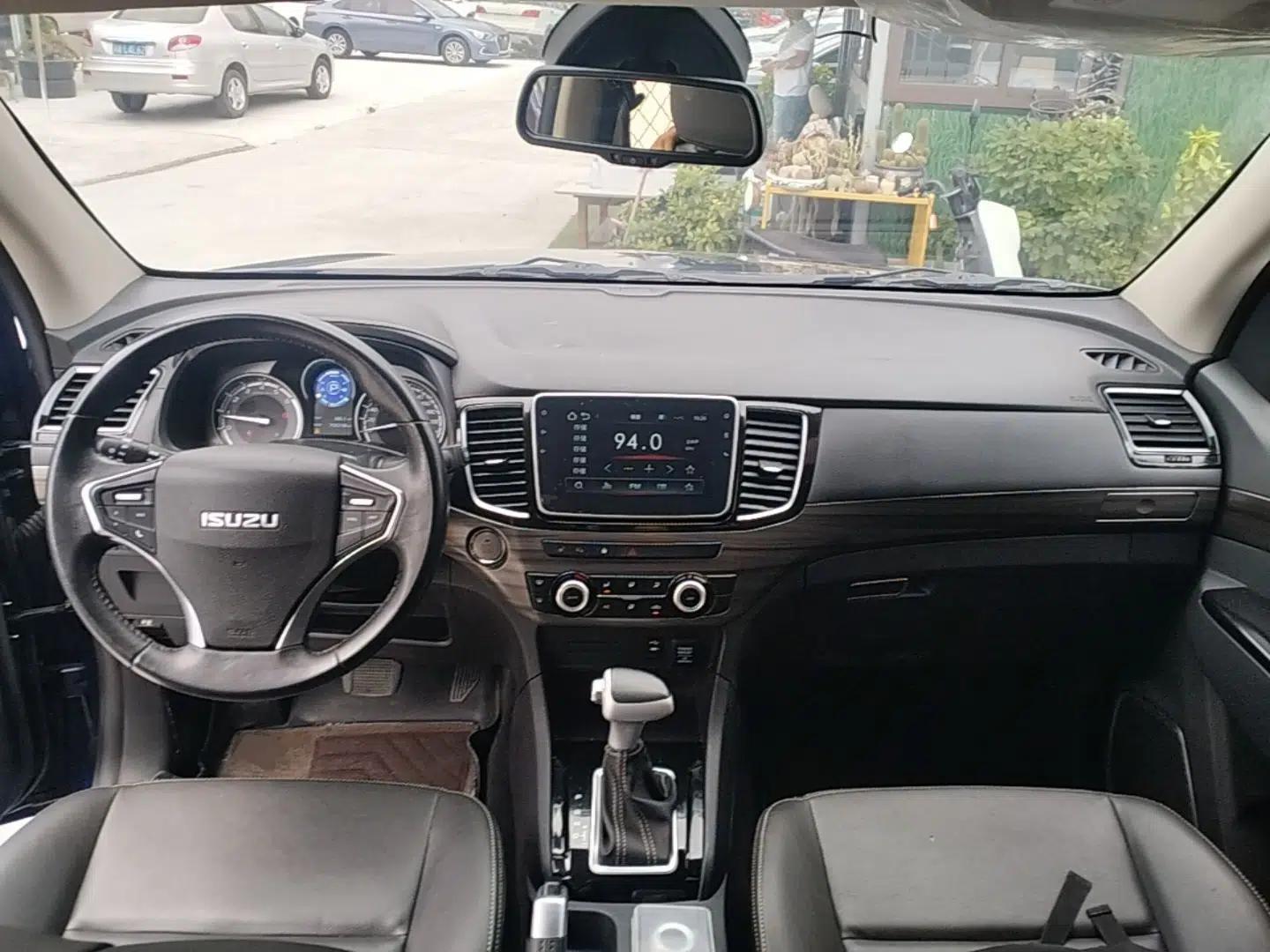 Isuzu D-MAX 2020 1.9T 4x4 Automatic Luxury Edition China VI Standard RZ4E Hi-Power — миниатюра 12