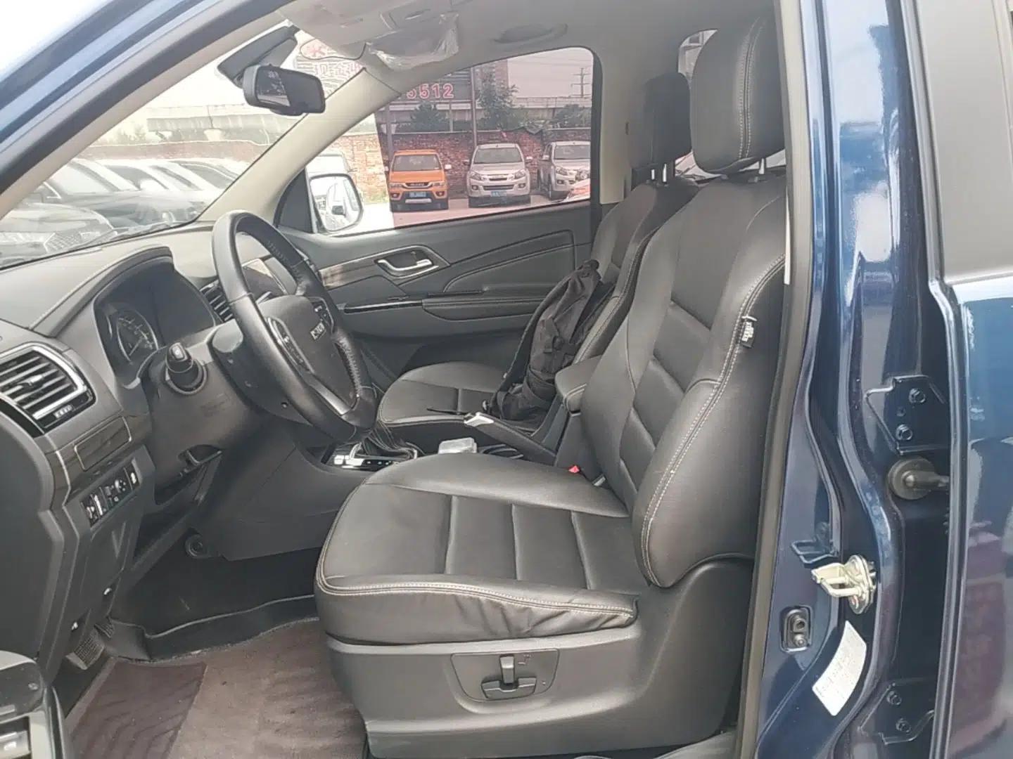 Isuzu D-MAX 2020 1.9T 4x4 Automatic Luxury Edition China VI Standard RZ4E Hi-Power — миниатюра 17