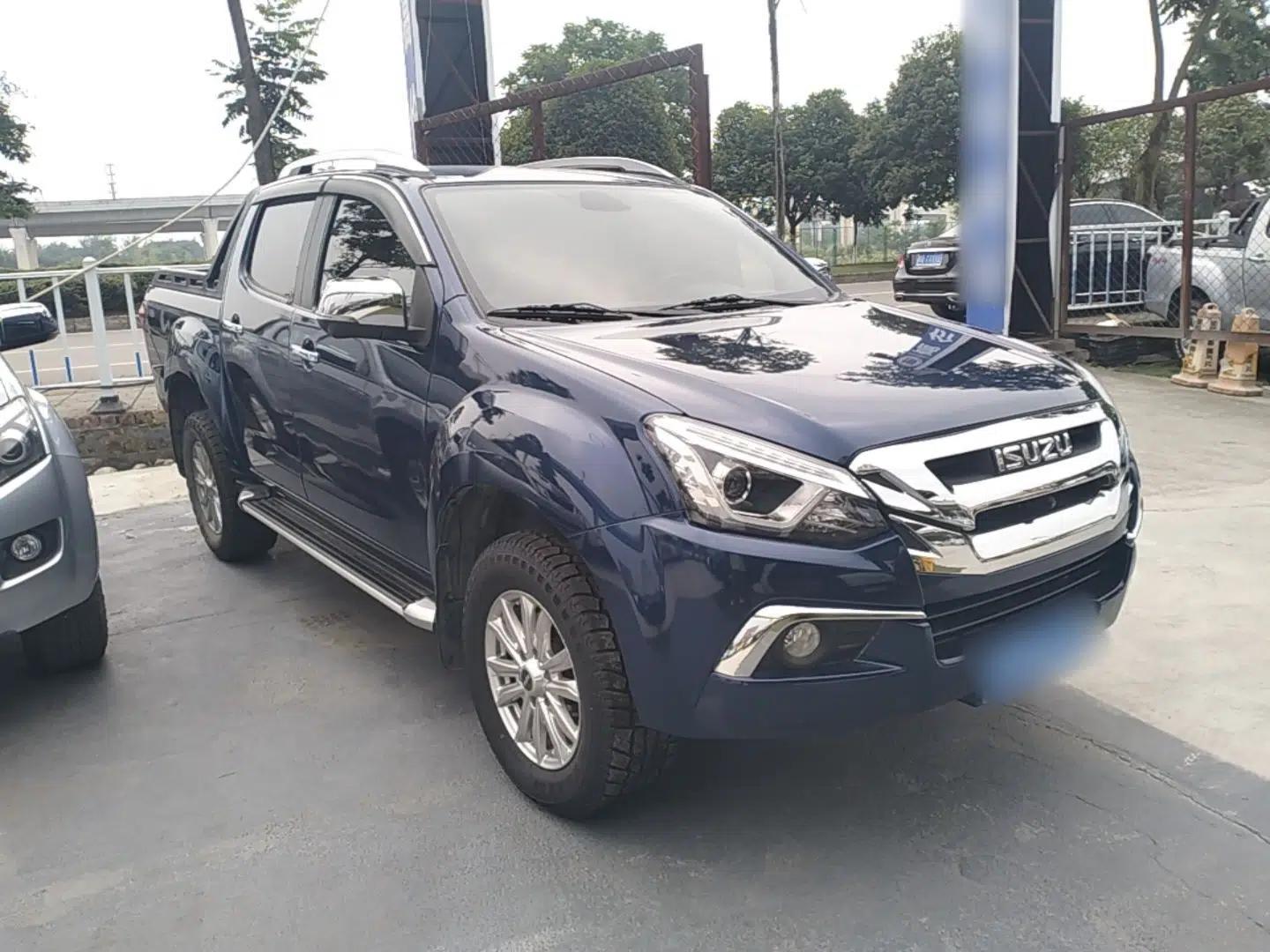 Isuzu D-MAX 2020 1.9T 4x4 Automatic Luxury Edition China VI Standard RZ4E Hi-Power — миниатюра 3