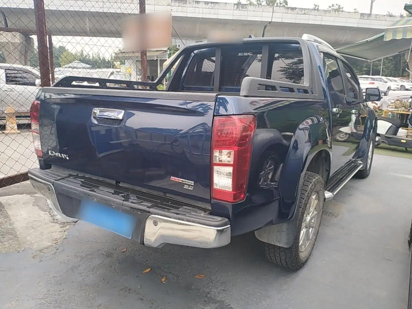 Isuzu D-MAX 2020 1.9T 4x4 Automatic Luxury Edition China VI Standard RZ4E Hi-Power — миниатюра 6