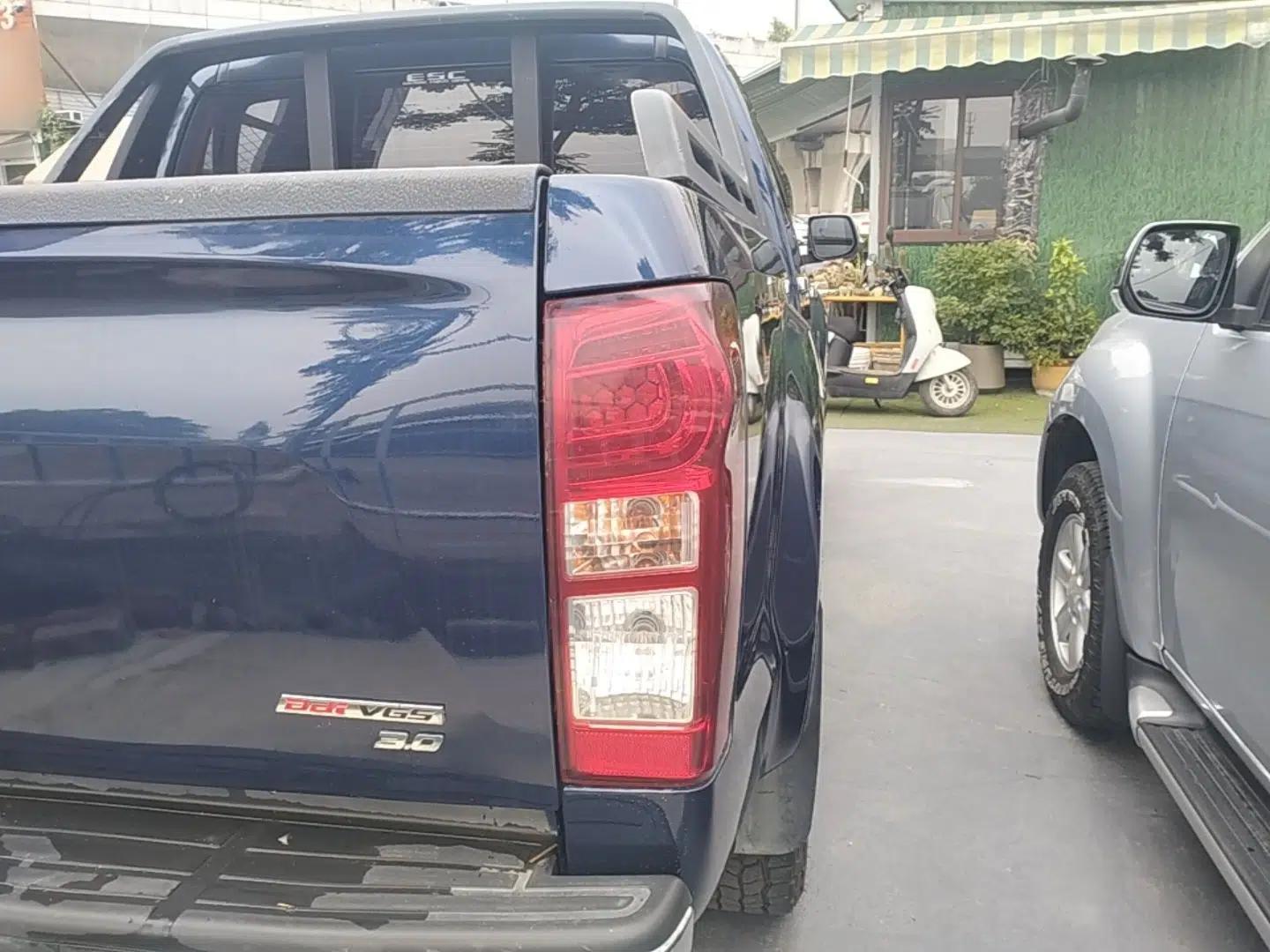 Isuzu D-MAX 2020 1.9T 4x4 Automatic Luxury Edition China VI Standard RZ4E Hi-Power — миниатюра 9