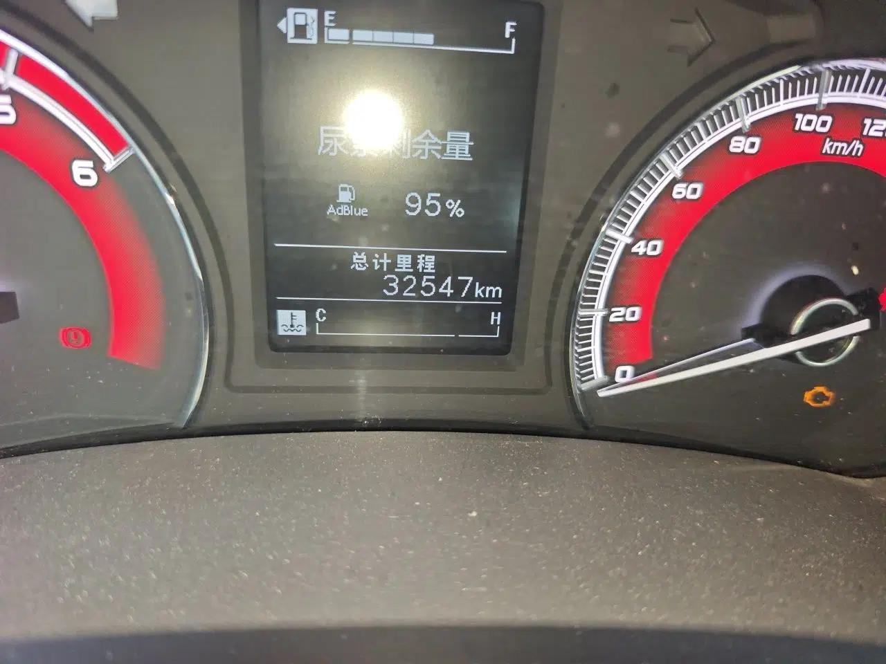 Isuzu D-MAX 2020 2.5T 4WD Manual Navigation Version China VI Standard Extended Length JE4D25Q6A — миниатюра 11