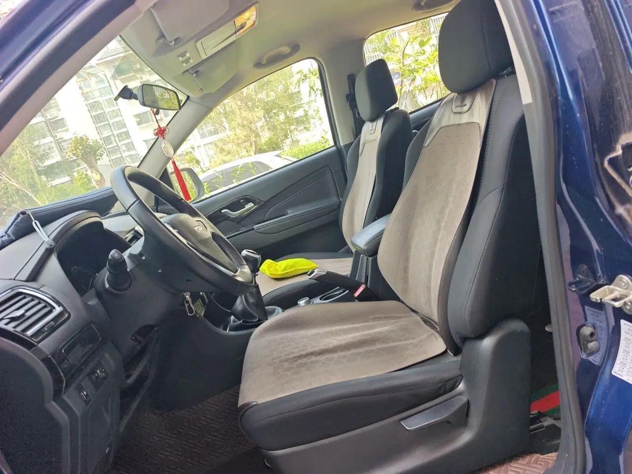 Isuzu D-MAX 2020 2.5T 4WD Manual Navigation Version China VI Standard Extended Length JE4D25Q6A — миниатюра 14
