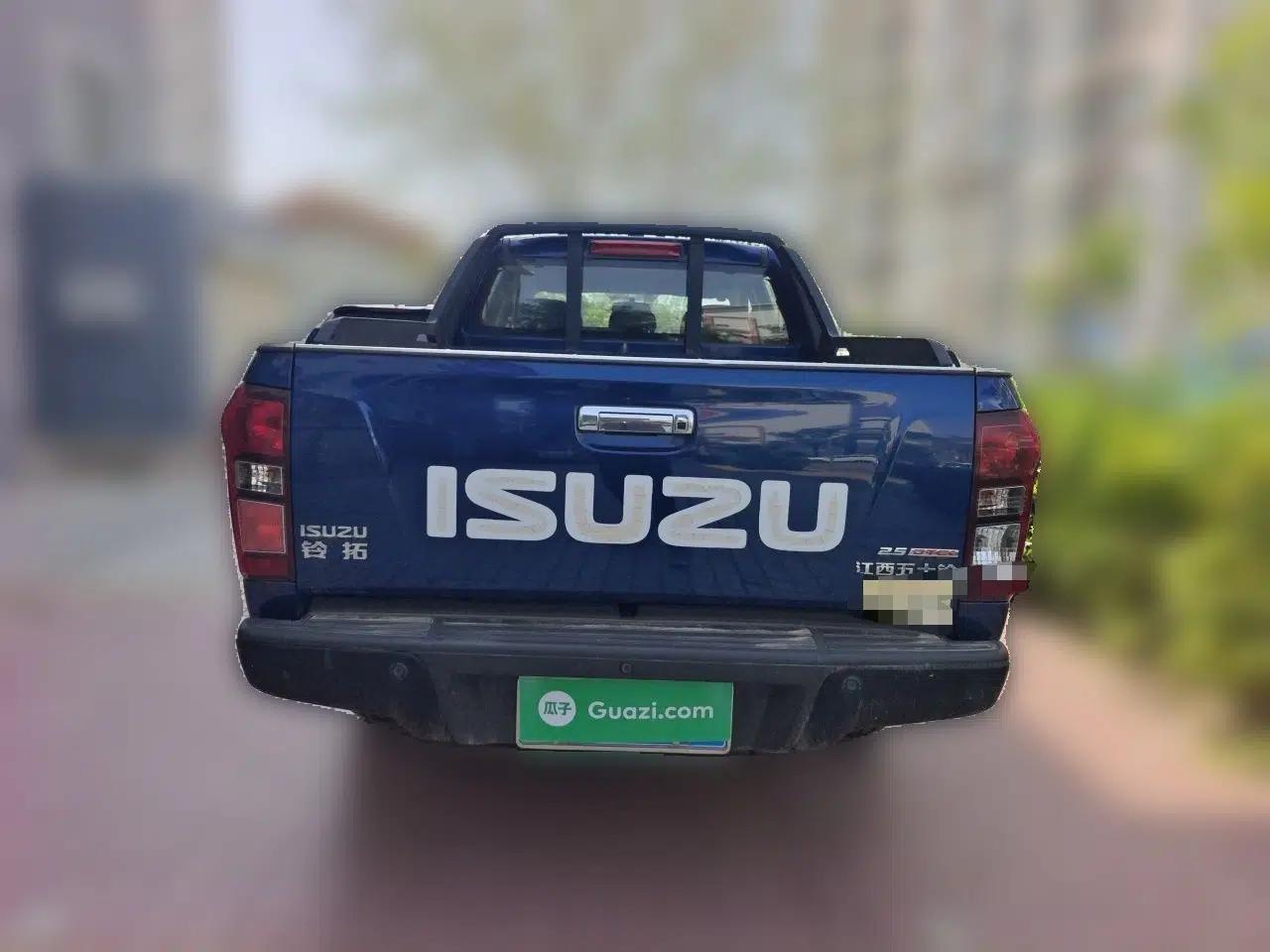 Isuzu D-MAX 2020 2.5T 4WD Manual Navigation Version China VI Standard Extended Length JE4D25Q6A — миниатюра 5