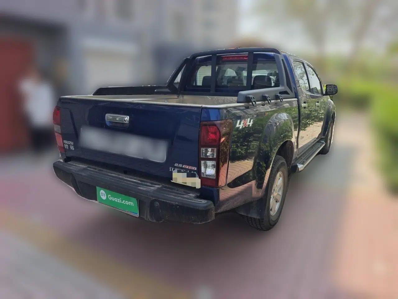 Isuzu D-MAX 2020 2.5T 4WD Manual Navigation Version China VI Standard Extended Length JE4D25Q6A — миниатюра 6