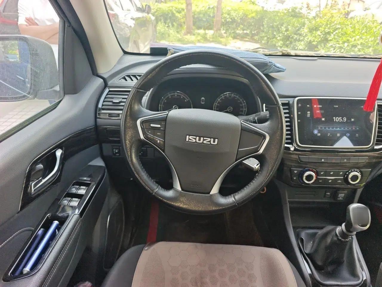Isuzu D-MAX 2020 2.5T 4WD Manual Navigation Version China VI Standard Extended Length JE4D25Q6A — миниатюра 9