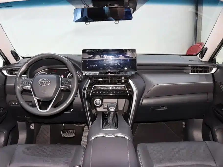 Venza 2022 2.0L CVT 2WD Premium Edition — миниатюра 12