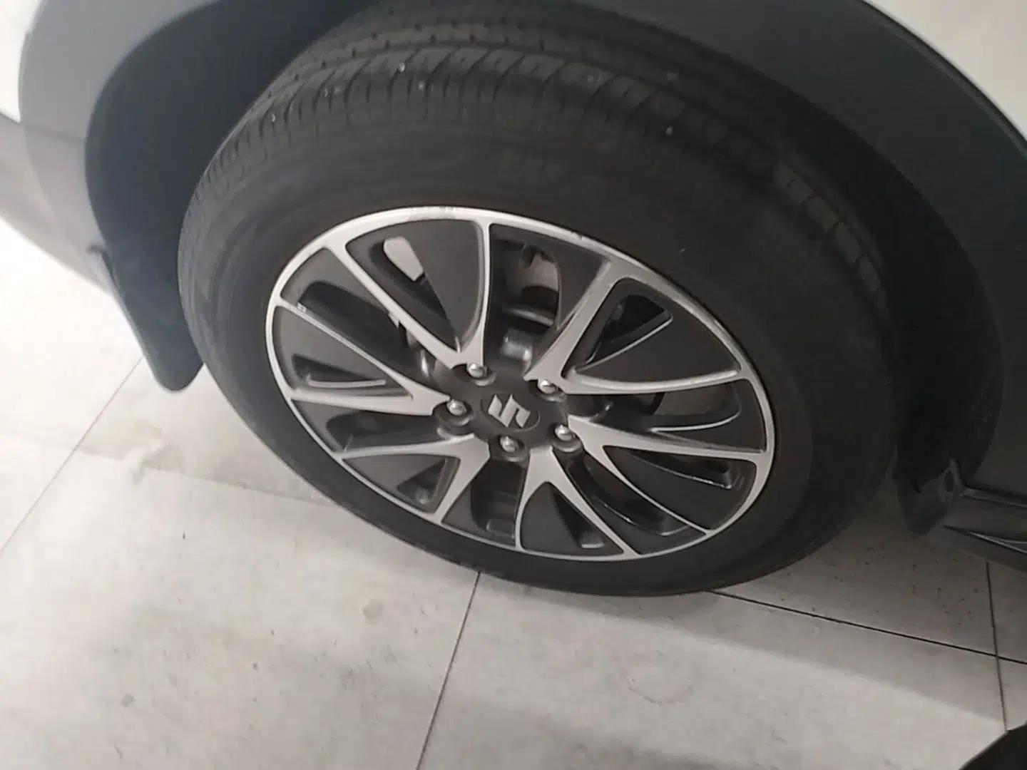 Suzuki S-Cross 2015 1.4T Automatic Two-Wheel Drive Prestige Model — миниатюра 11
