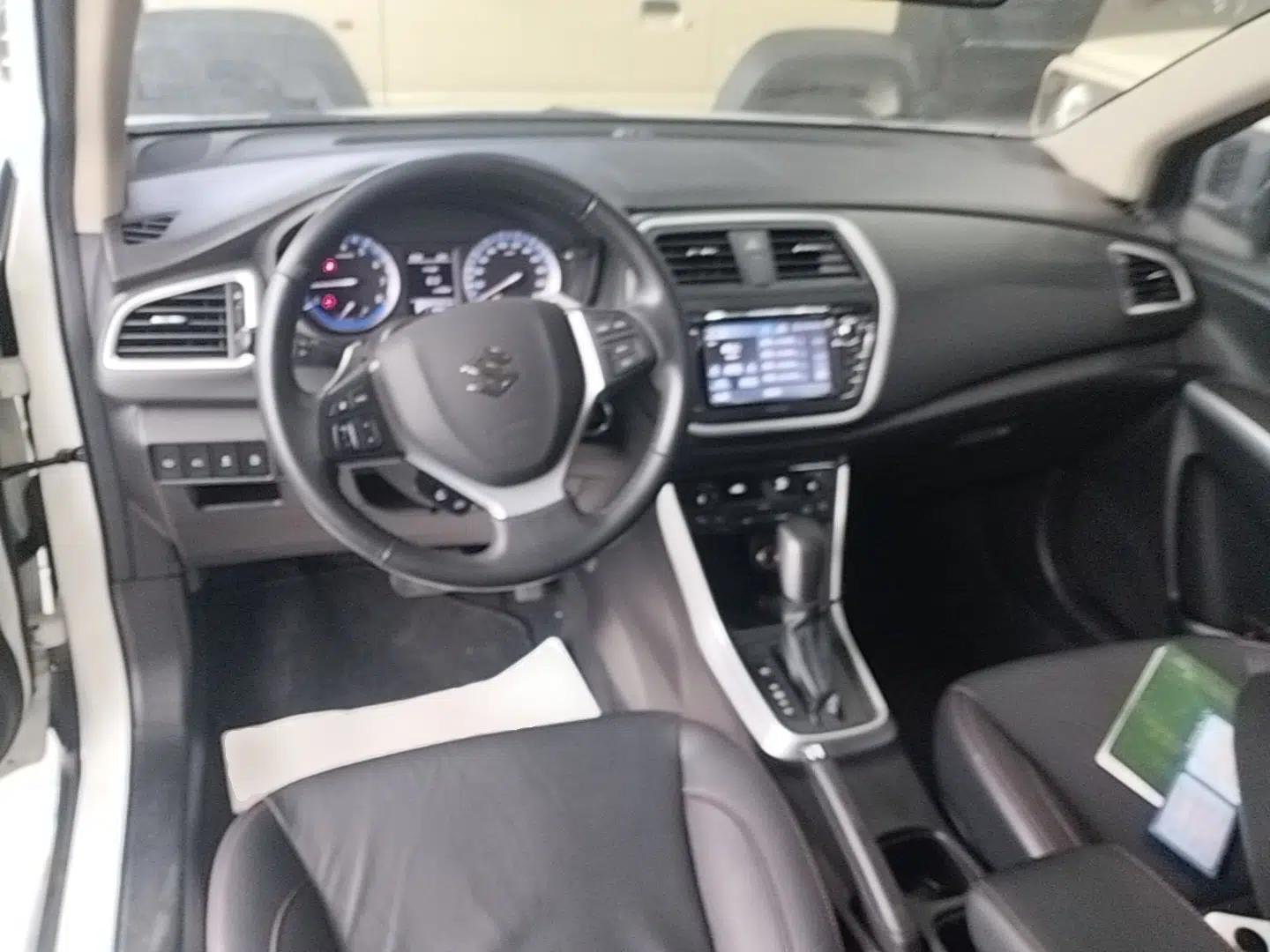 Suzuki S-Cross 2015 1.4T Automatic Two-Wheel Drive Prestige Model — миниатюра 12