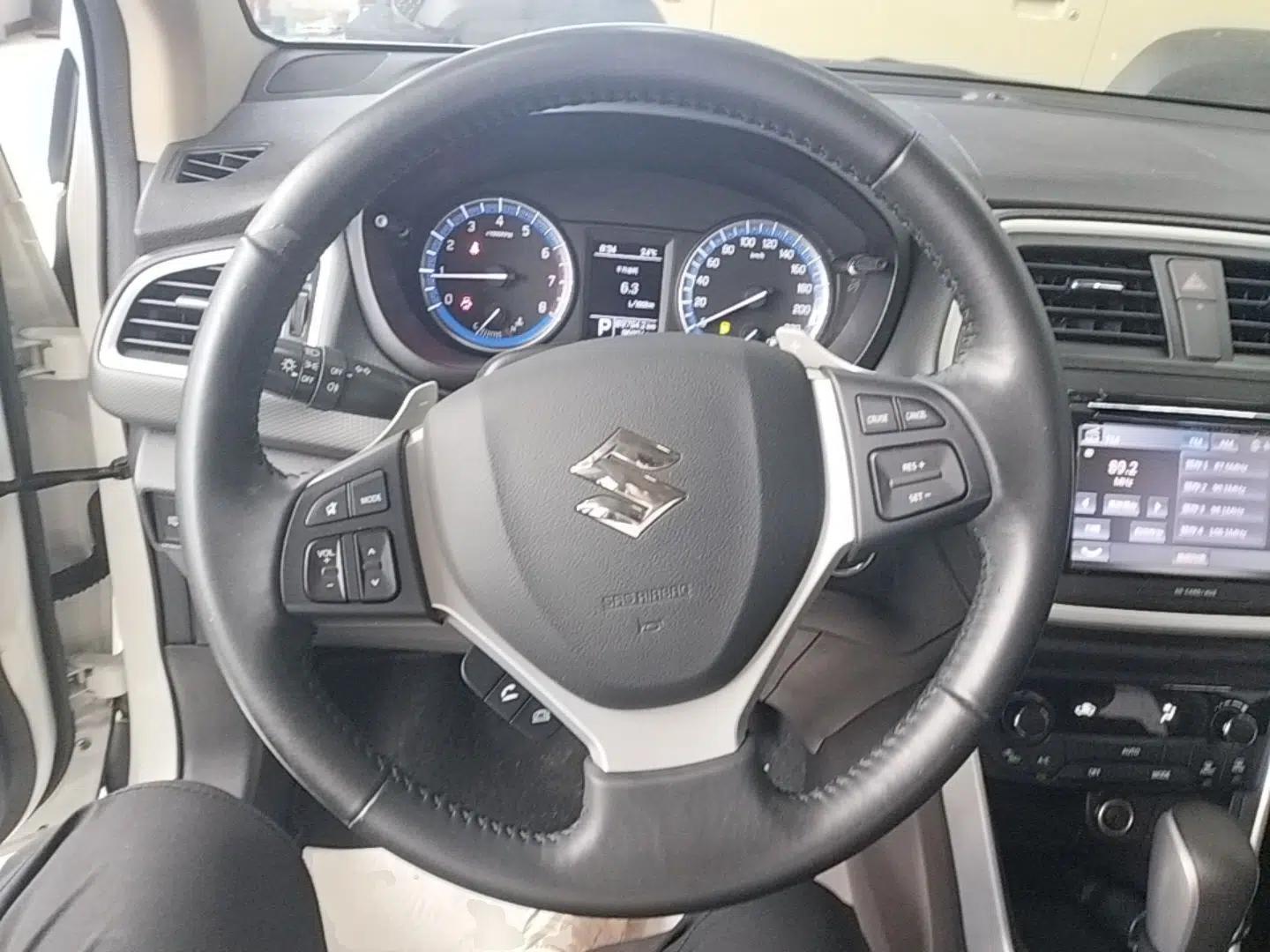 Suzuki S-Cross 2015 1.4T Automatic Two-Wheel Drive Prestige Model — миниатюра 13