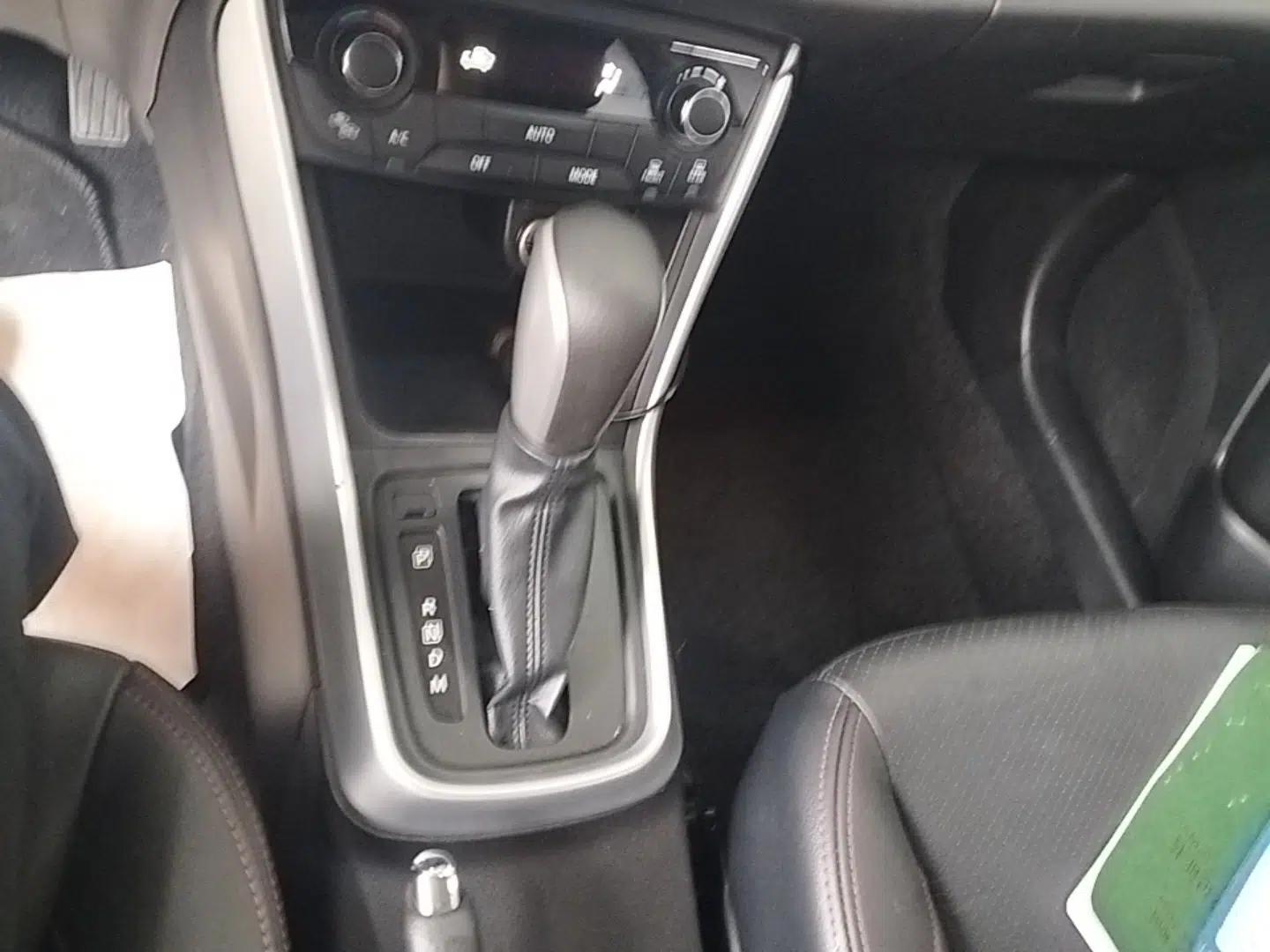 Suzuki S-Cross 2015 1.4T Automatic Two-Wheel Drive Prestige Model — миниатюра 16