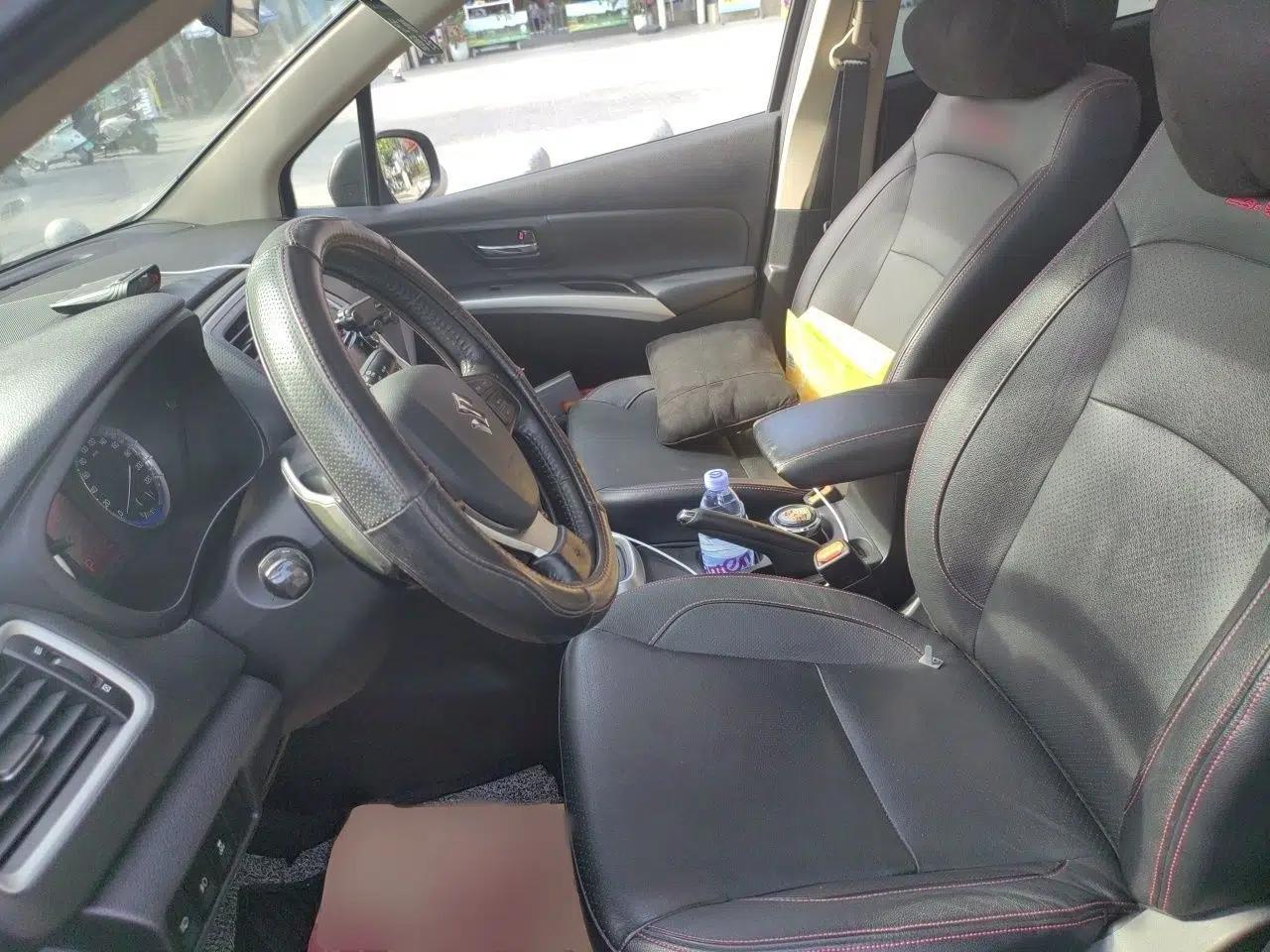 Suzuki S-Cross 2015 1.6L CVT Two-Wheel Drive Elite Version — миниатюра 14