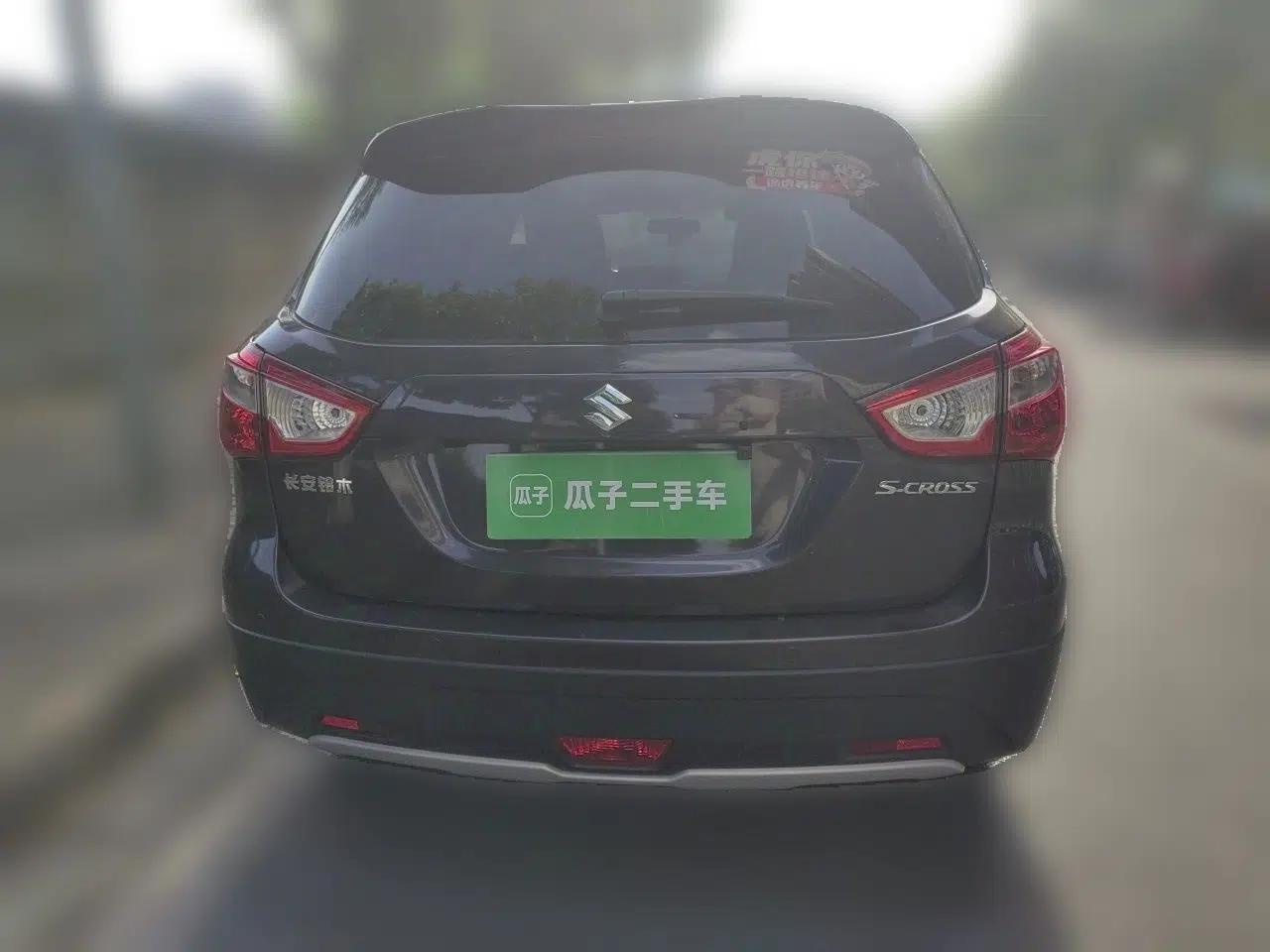 Suzuki S-Cross 2015 1.6L CVT Two-Wheel Drive Elite Version — миниатюра 5