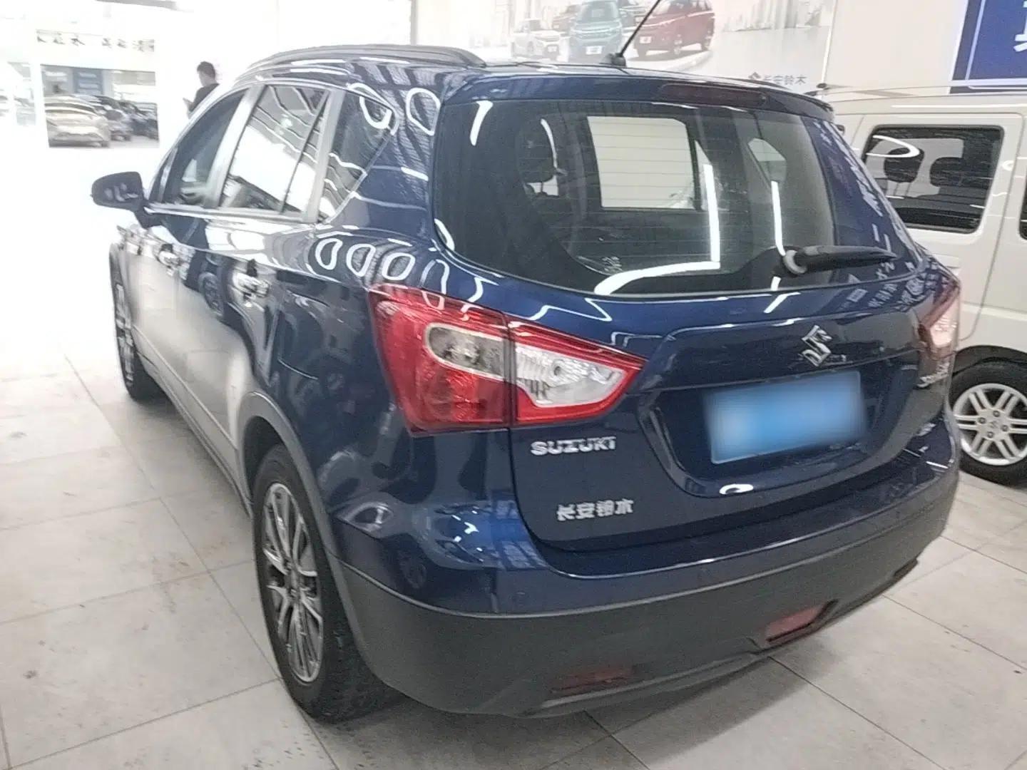 Suzuki S-Cross 2015 1.4T Manual Two-Wheel Drive Prestige Model — миниатюра 4