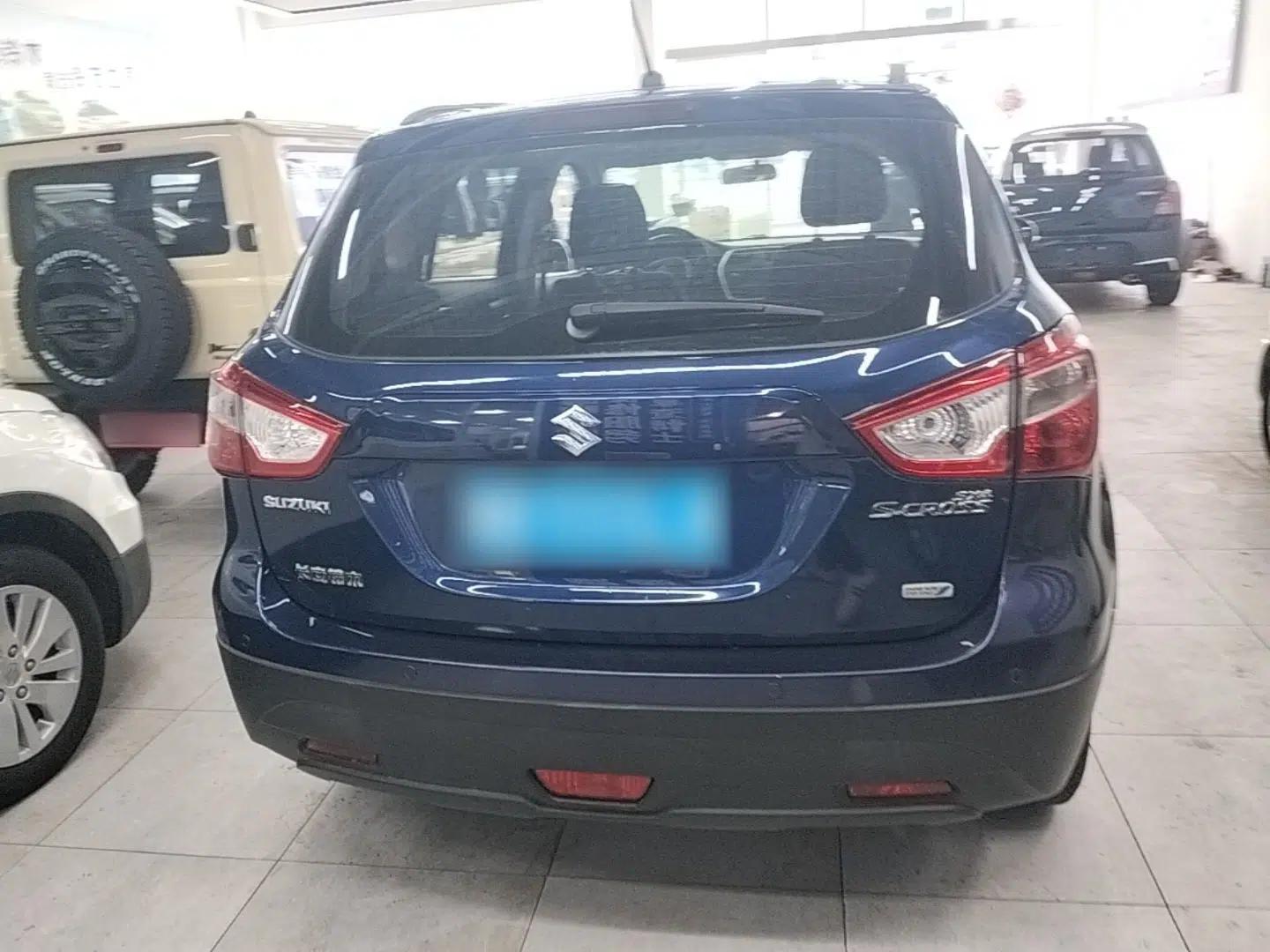Suzuki S-Cross 2015 1.4T Manual Two-Wheel Drive Prestige Model — миниатюра 5