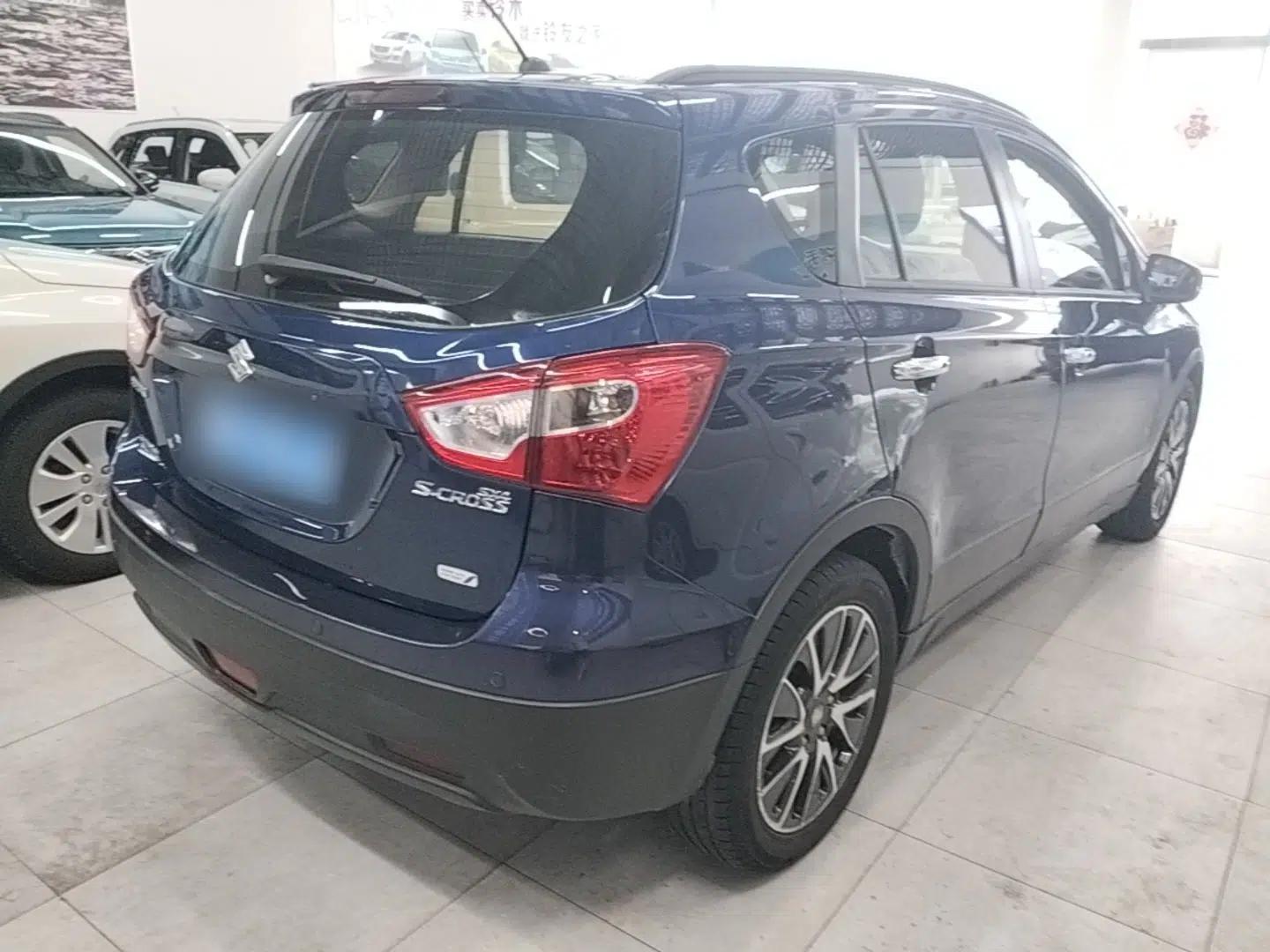 Suzuki S-Cross 2015 1.4T Manual Two-Wheel Drive Prestige Model — миниатюра 6