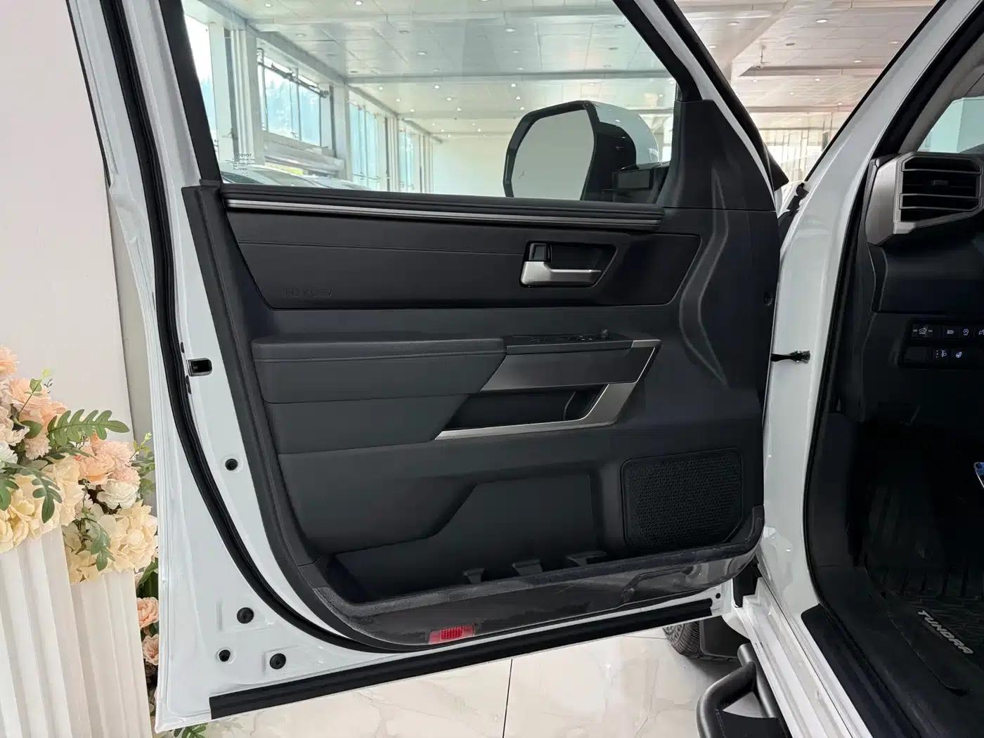 2023 Tundra 3.5T Automatic — миниатюра 4