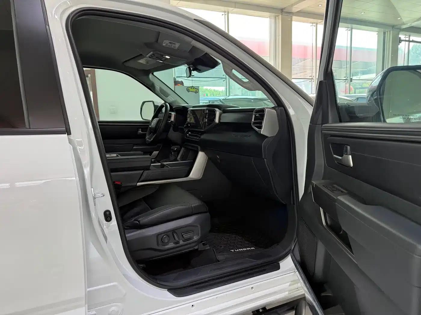 2023 Tundra 3.5T Automatic — миниатюра 8