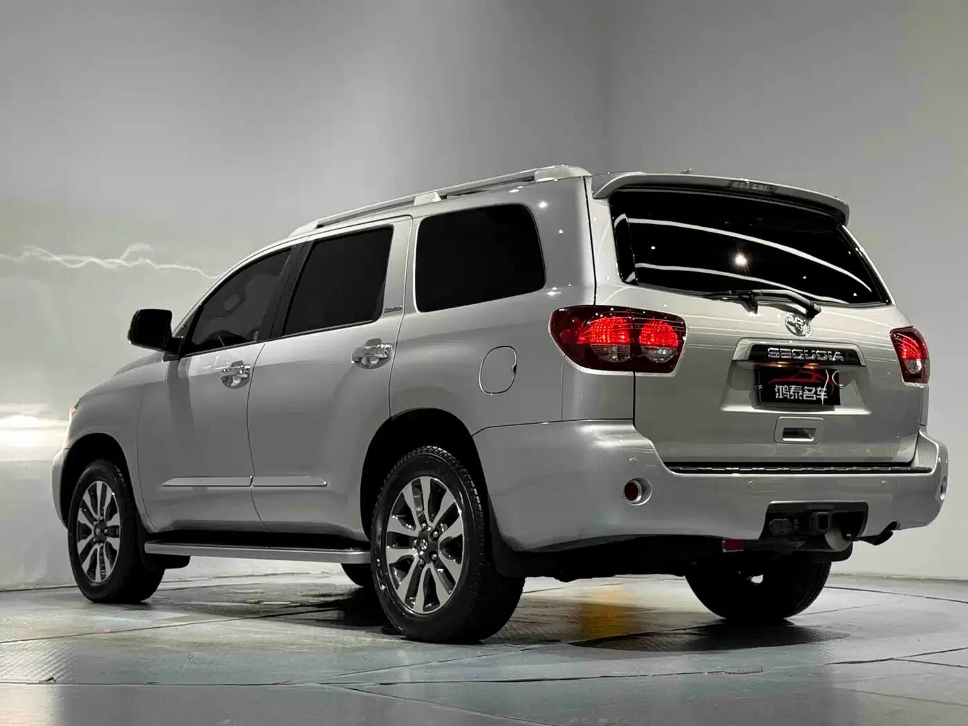 2021 Sequoia 5.7L Canadian Spec — миниатюра 22