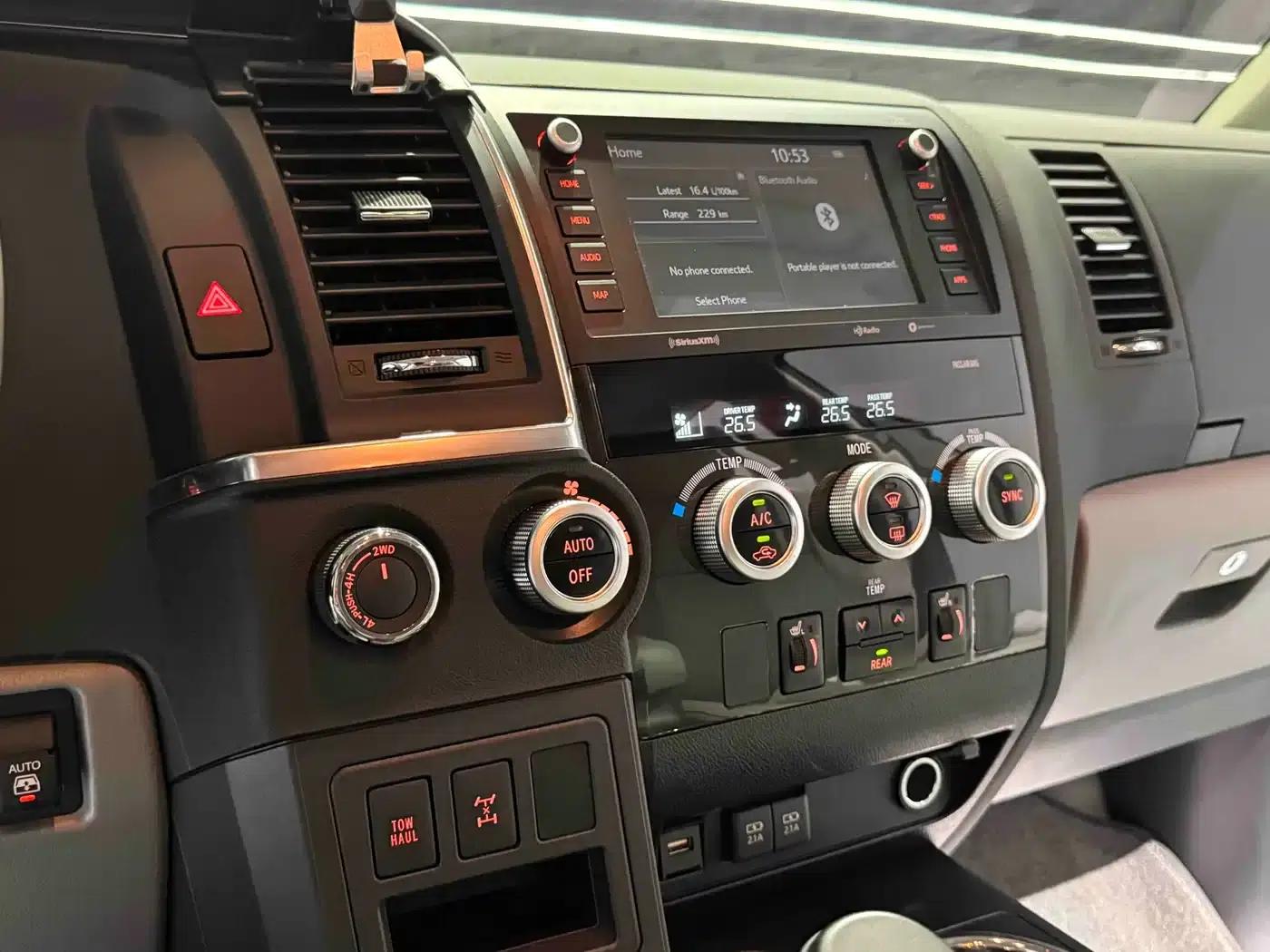 2021 Sequoia 5.7L Canadian Spec — миниатюра 9