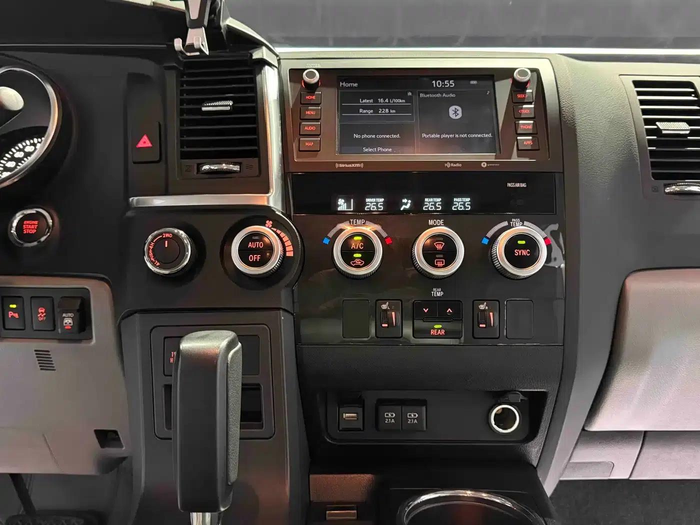 2021 Sequoia 5.7L Canadian Spec — миниатюра 10