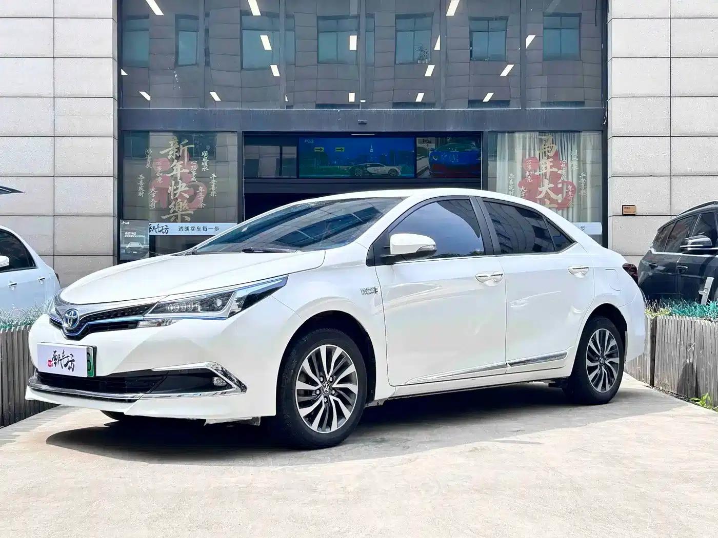 Corolla Hybrid E+ 2019 1.8L E-CVT Luxury Edition — миниатюра 1