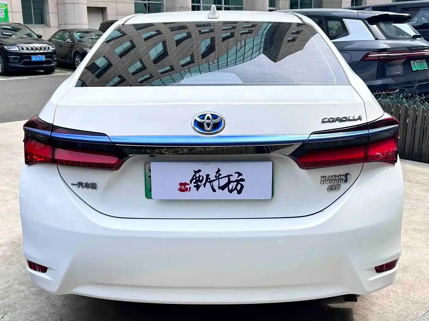 Corolla Hybrid E+ 2019 1.8L E-CVT Luxury Edition — миниатюра 4