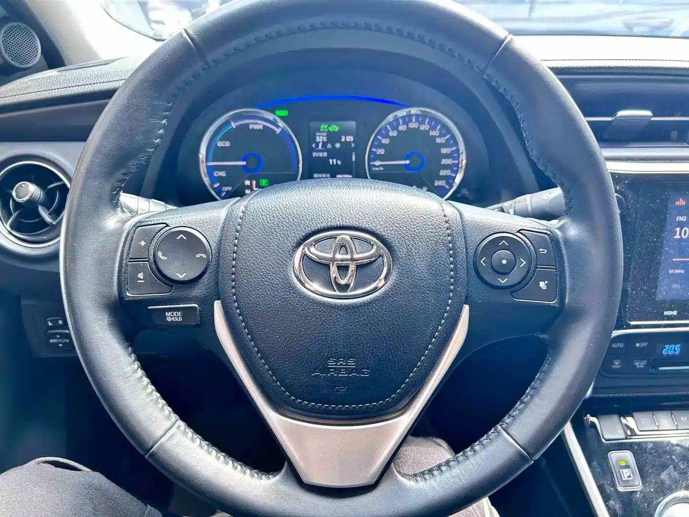 Corolla Hybrid E+ 2019 1.8L E-CVT Luxury Edition — миниатюра 7