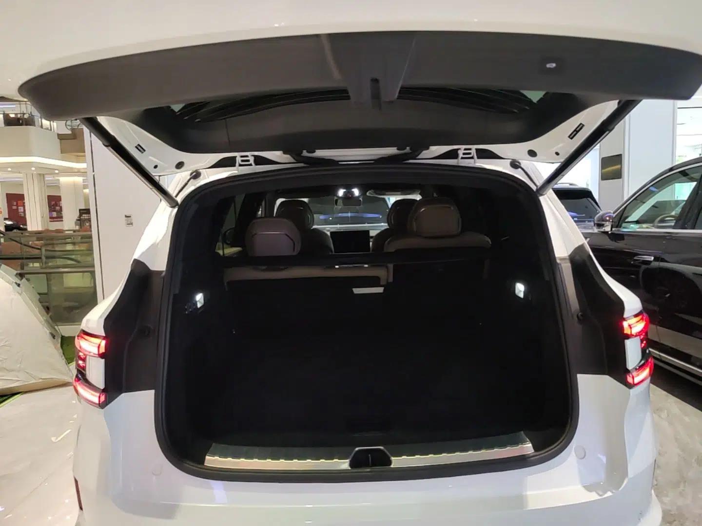 Zeekr 8X 2026 Model Max Edition 70kWh — миниатюра 22