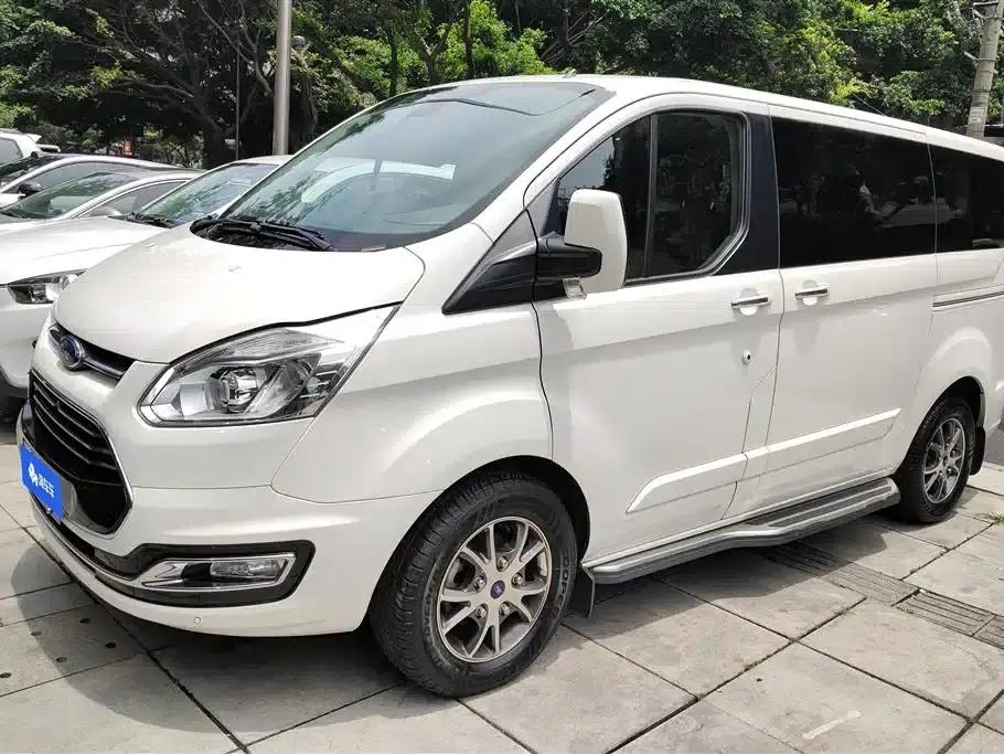 Tourneo 2017 2.0T Automatic Elite Edition — миниатюра 1