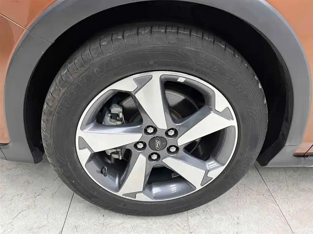 2021 Ford Focus Active EcoBoost 180 Automatic Trend Edition — миниатюра 19