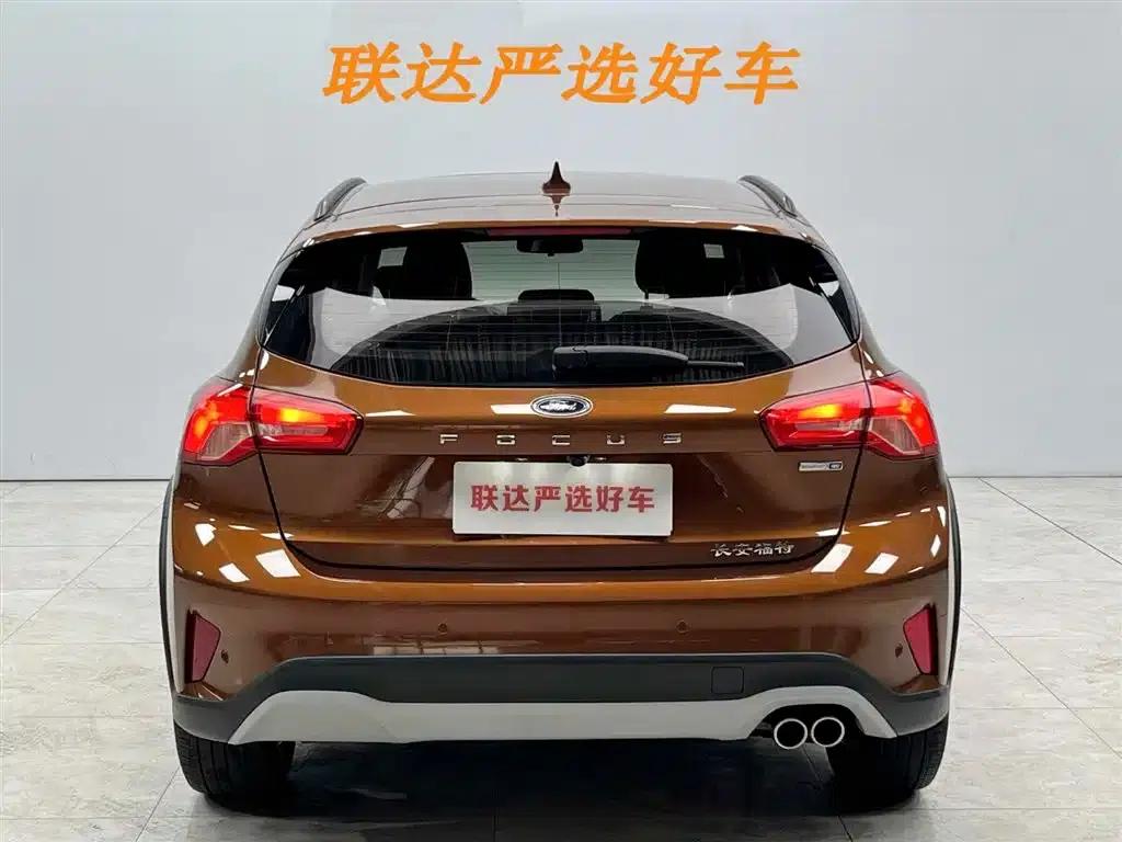 2021 Ford Focus Active EcoBoost 180 Automatic Trend Edition — миниатюра 24