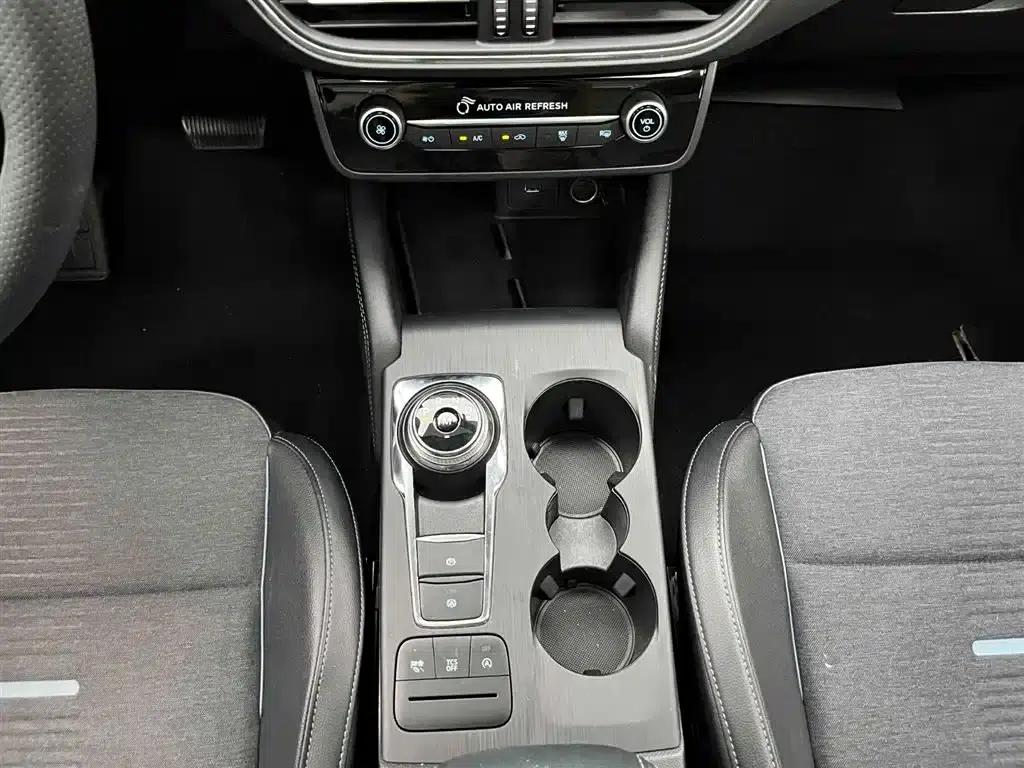 2021 Ford Focus Active EcoBoost 180 Automatic Trend Edition — миниатюра 5