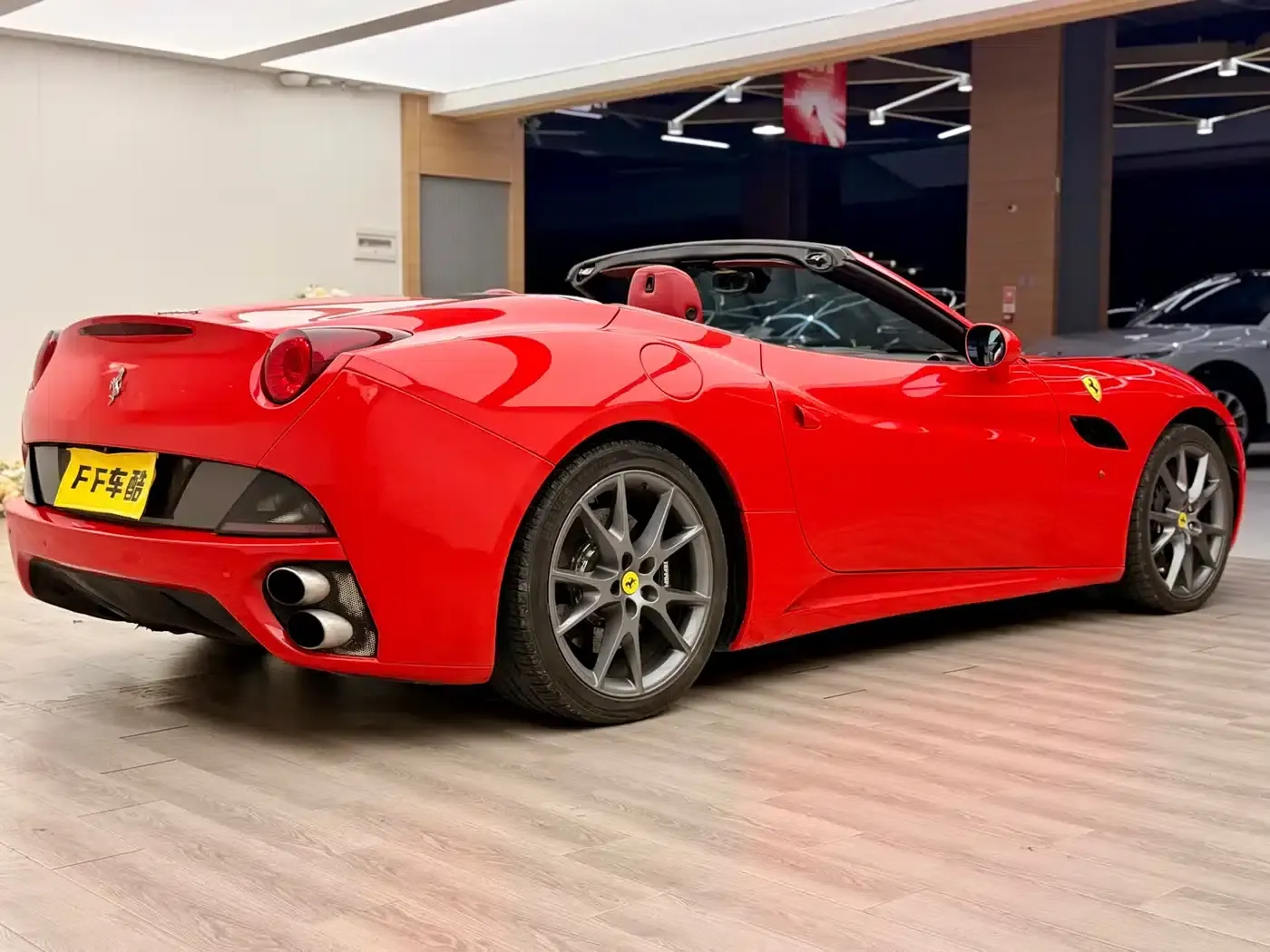 California T 2012 4.3L Standard Model — миниатюра 5