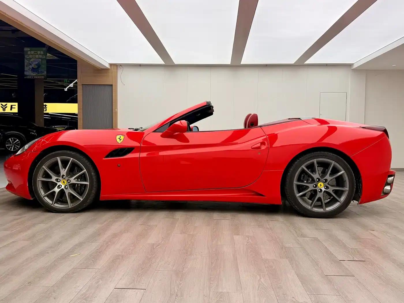 California T 2012 4.3L Standard Model — миниатюра 7
