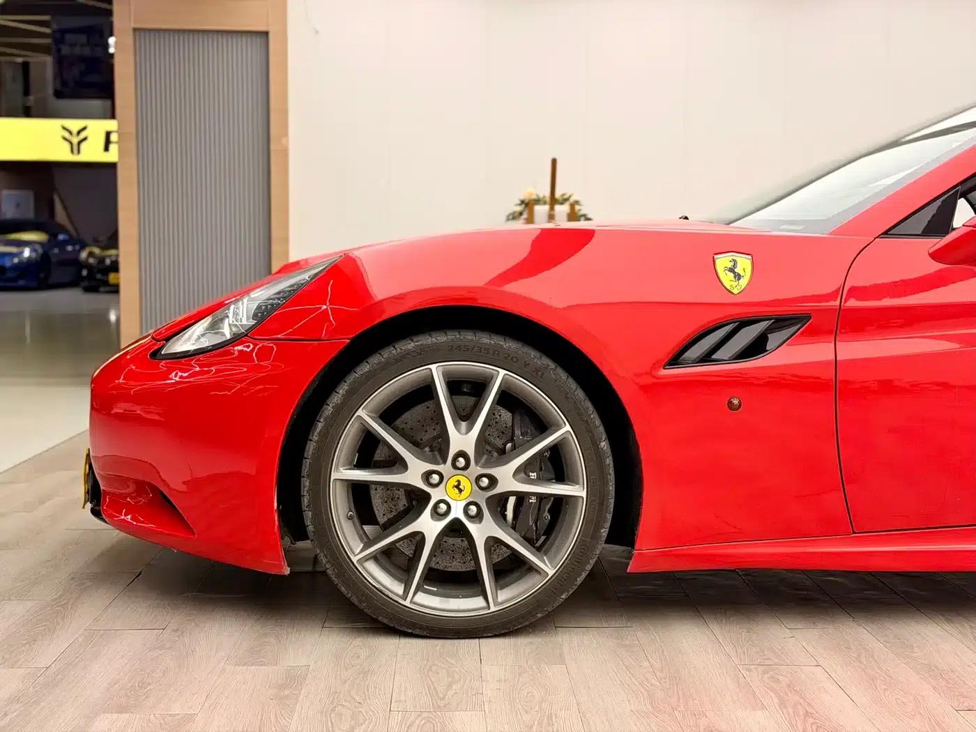 California T 2012 4.3L Standard Model — миниатюра 10