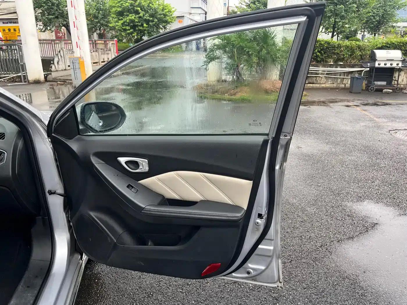 Trumpchi GA3S Vision 2014 1.6L Manual Deluxe ESP Edition — миниатюра 16
