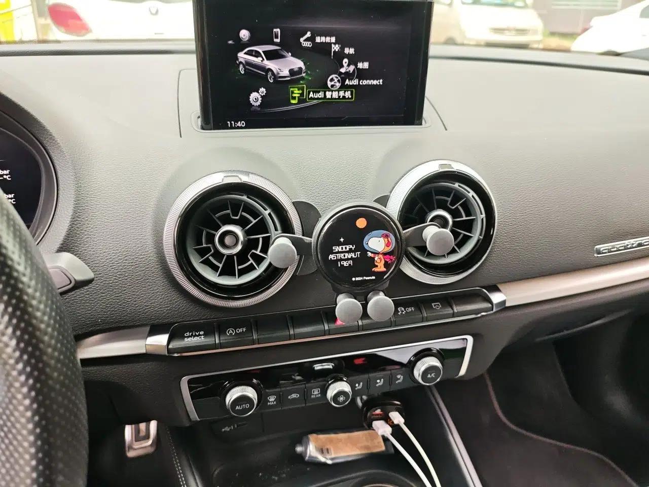 Audi S3 2017 Year Restyled S3 2.0T Limousine — миниатюра 13