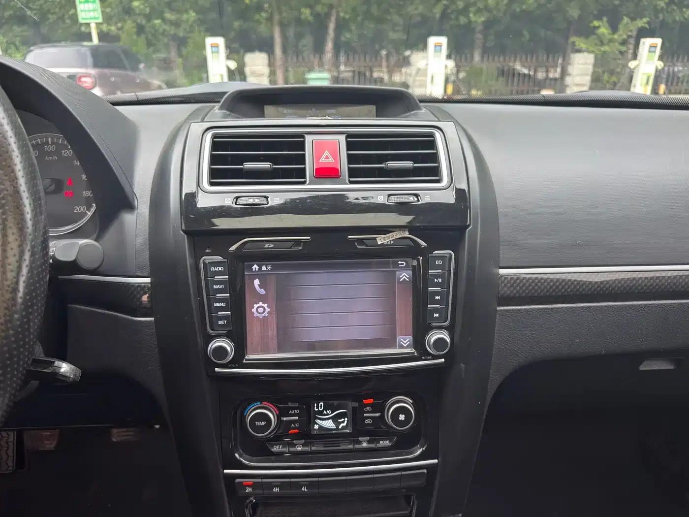 Haval H5 Classic 2015 2.0T Manual 4WD Premium — миниатюра 14