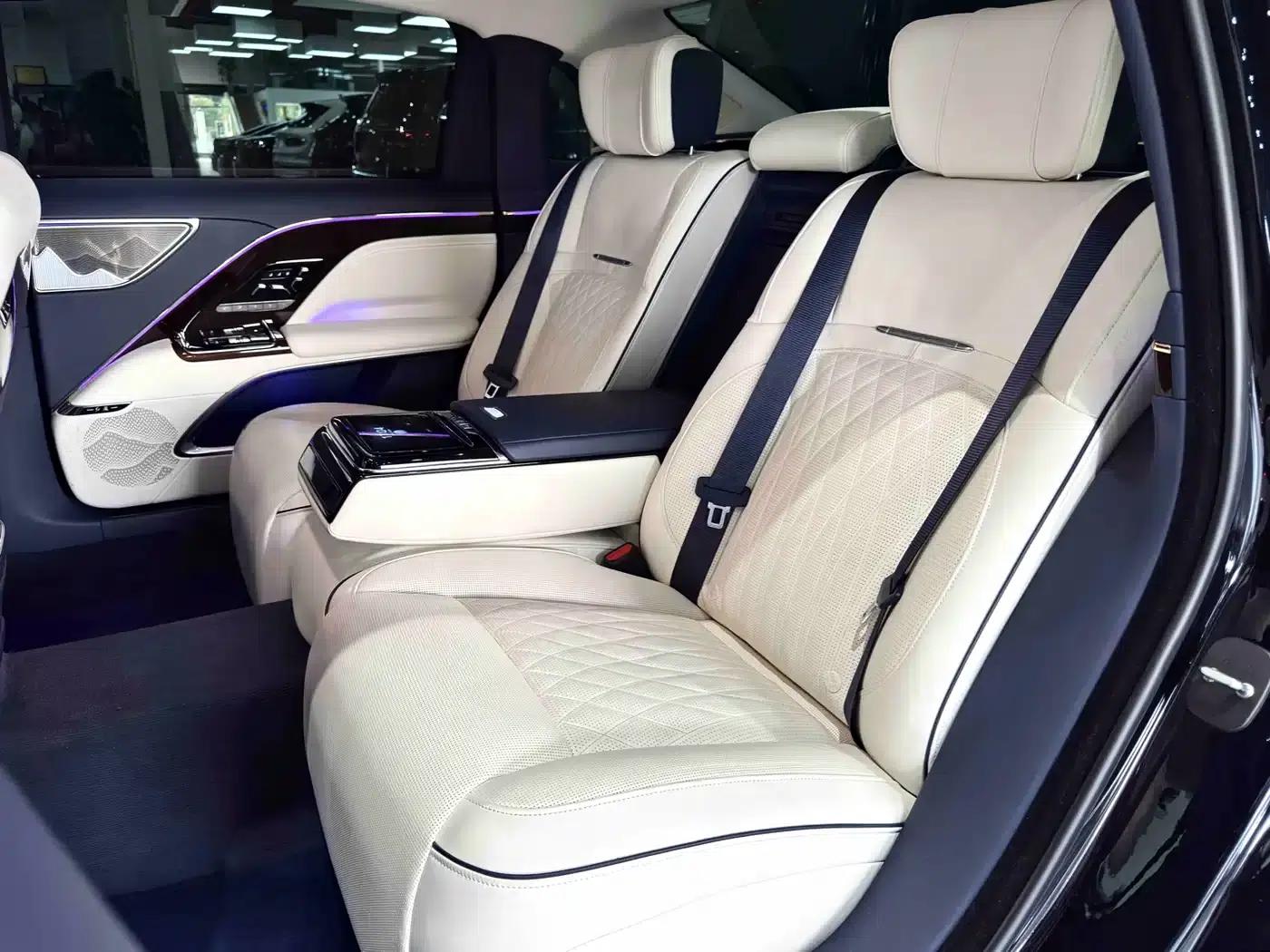 Hongqi Golden Sunflower Elegant 2024 Model 3.0T V6 — миниатюра 13