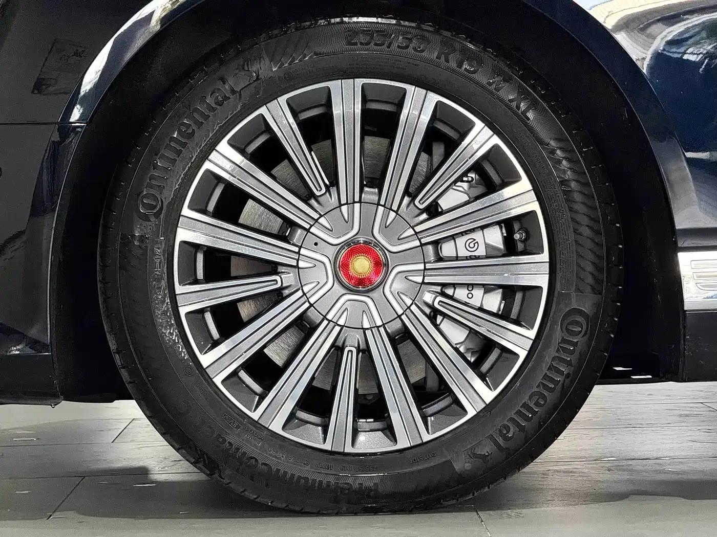 Hongqi Golden Sunflower Elegant 2024 Model 3.0T V6 — миниатюра 18