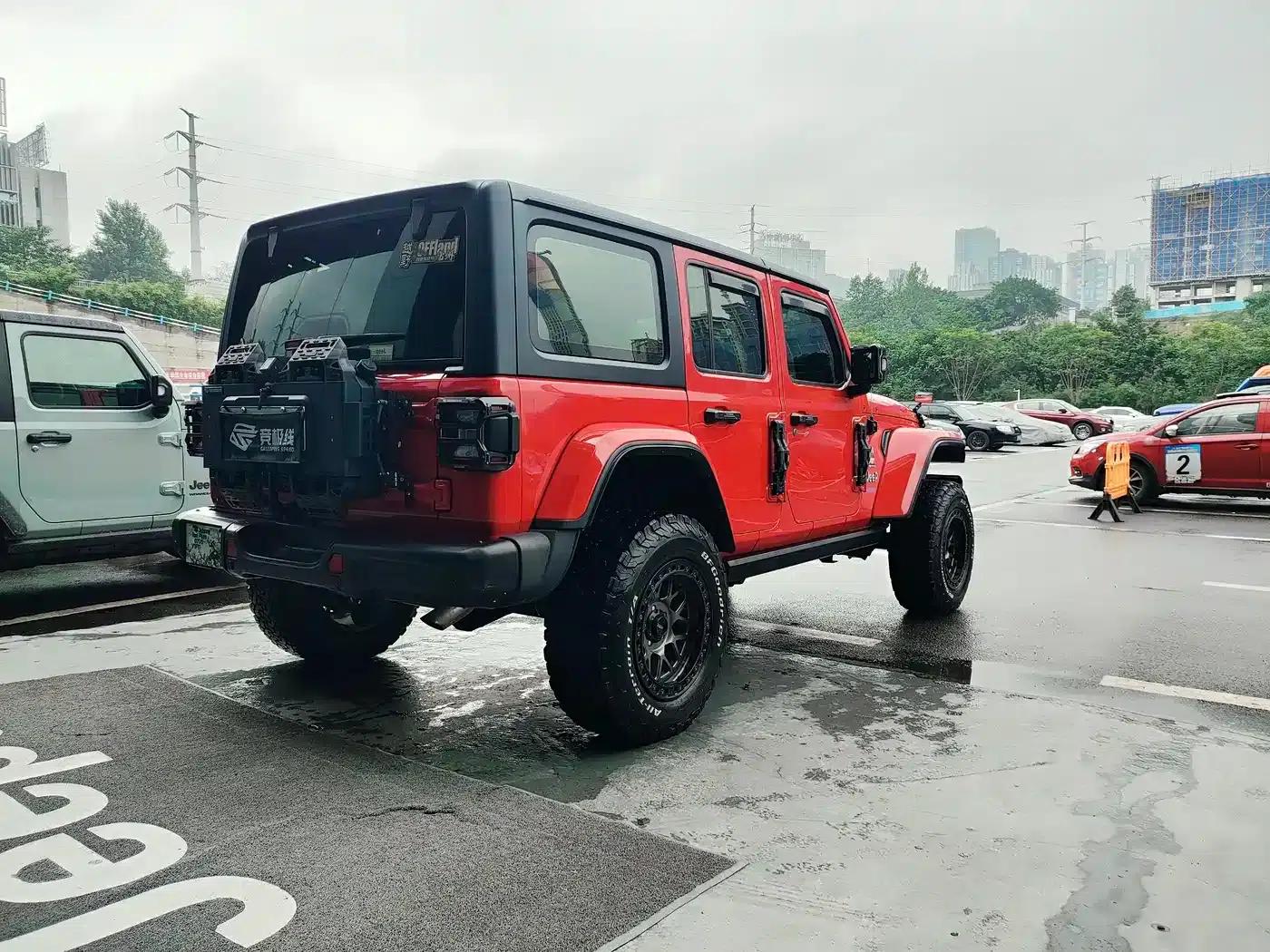 Jeep Wrangler New Energy 2021 Model 4-Door 2.0T 4xe Sahara — миниатюра 17