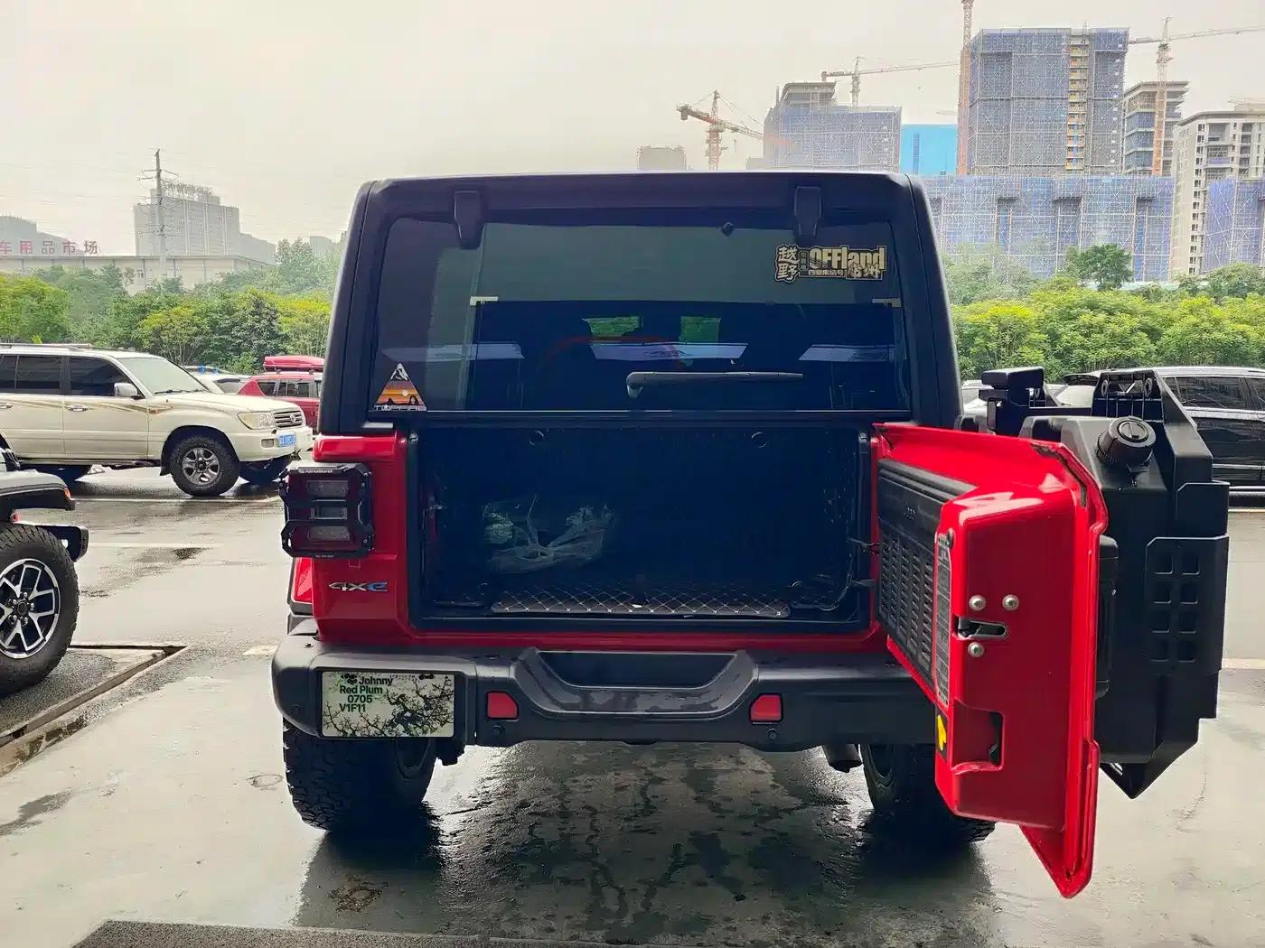 Jeep Wrangler New Energy 2021 Model 4-Door 2.0T 4xe Sahara — миниатюра 18