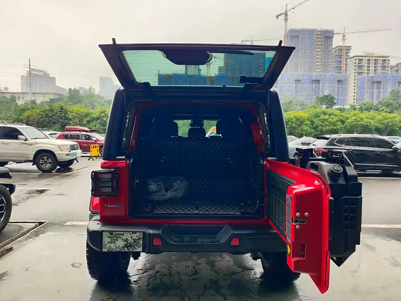 Jeep Wrangler New Energy 2021 Model 4-Door 2.0T 4xe Sahara — миниатюра 19