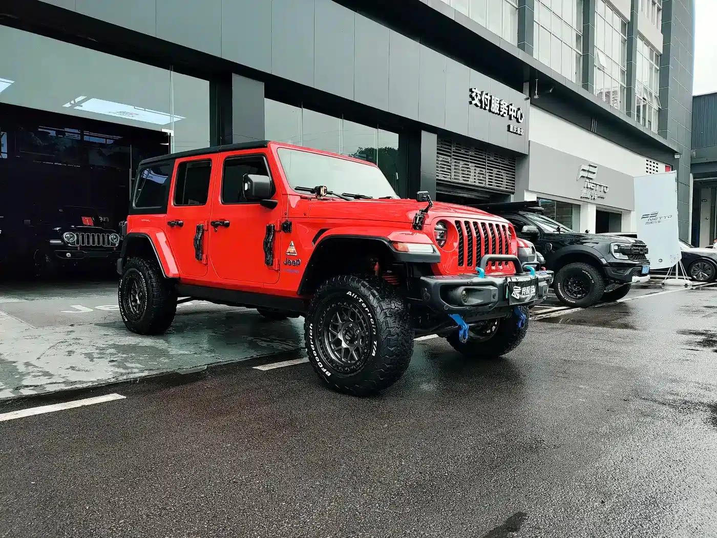Jeep Wrangler New Energy 2021 Model 4-Door 2.0T 4xe Sahara — миниатюра 3