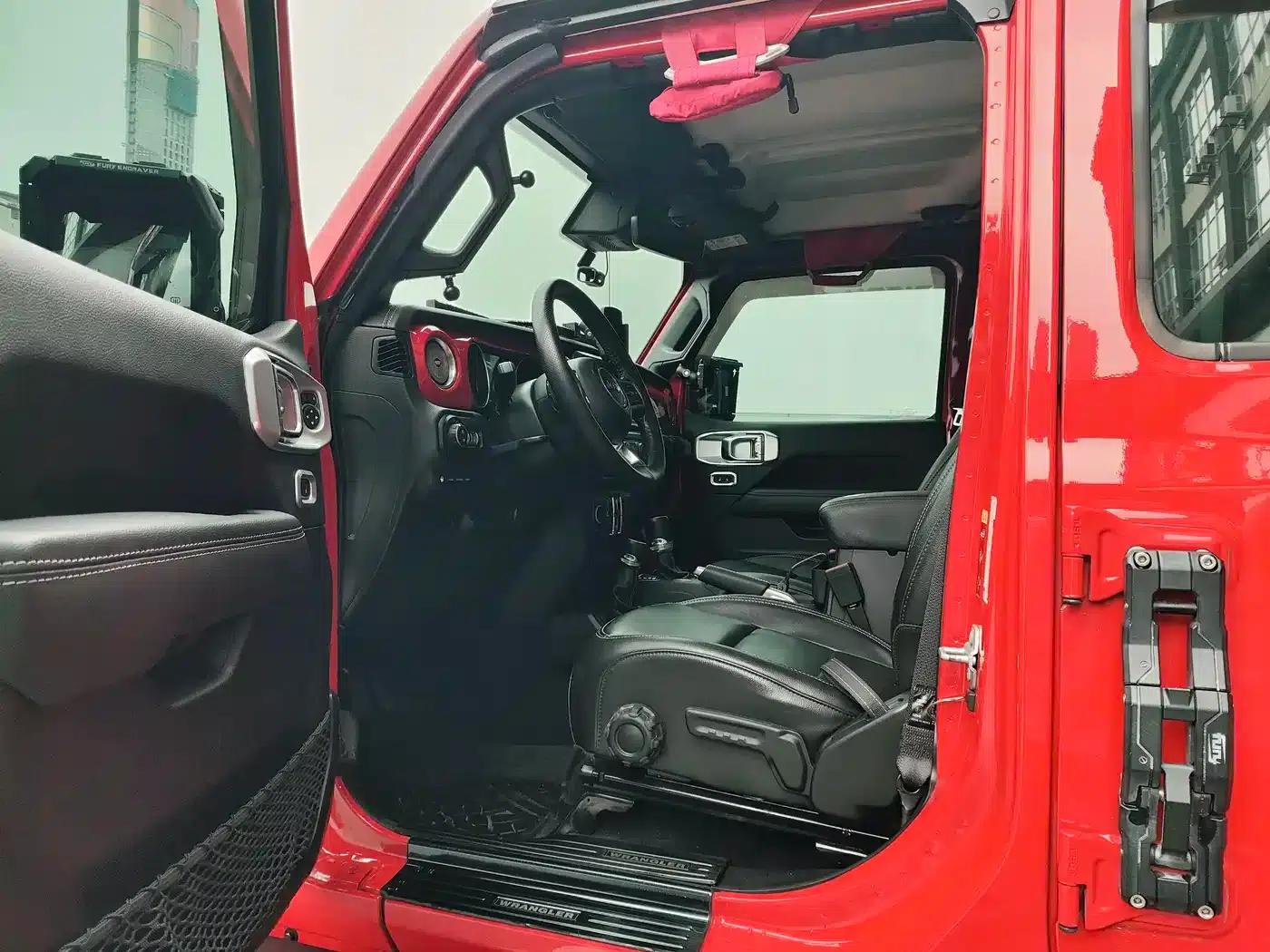 Jeep Wrangler New Energy 2021 Model 4-Door 2.0T 4xe Sahara — миниатюра 5