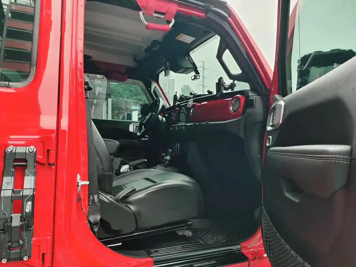 Jeep Wrangler New Energy 2021 Model 4-Door 2.0T 4xe Sahara — миниатюра 7